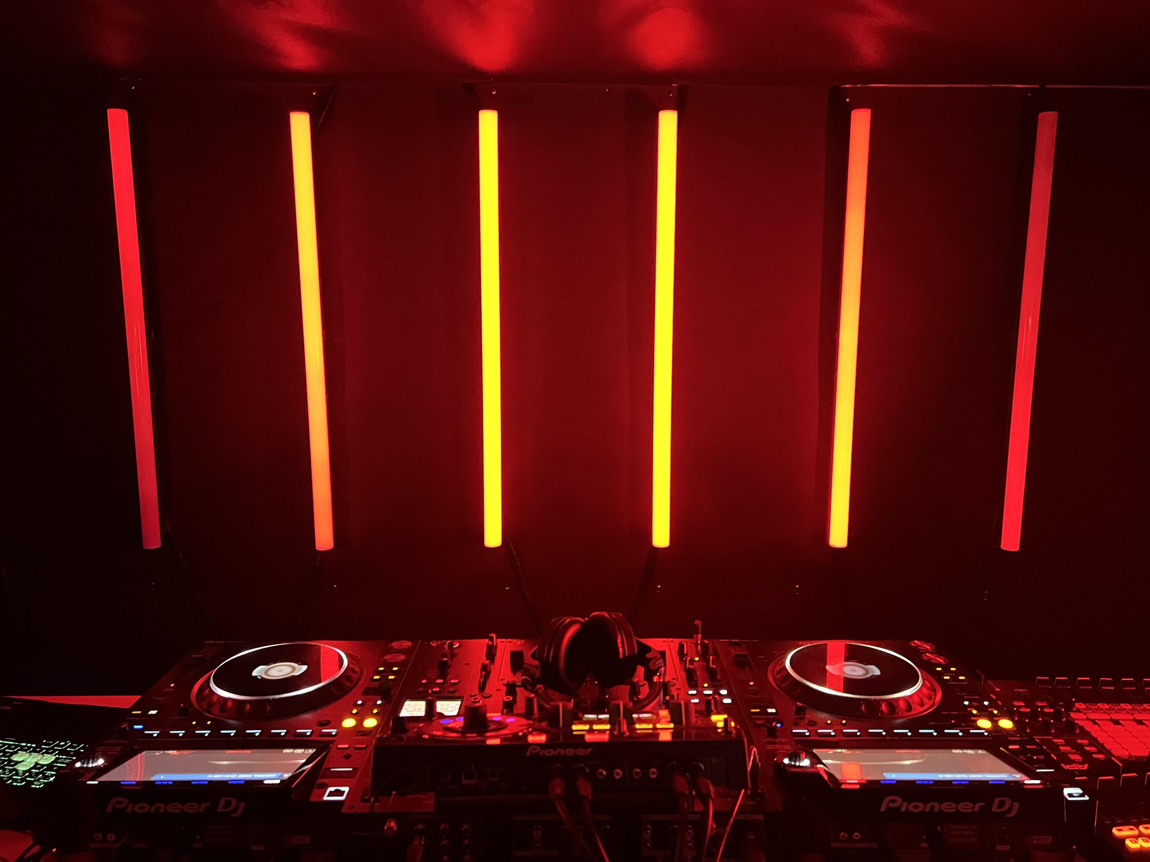 When your basement turns into a club.. r/DJSetups