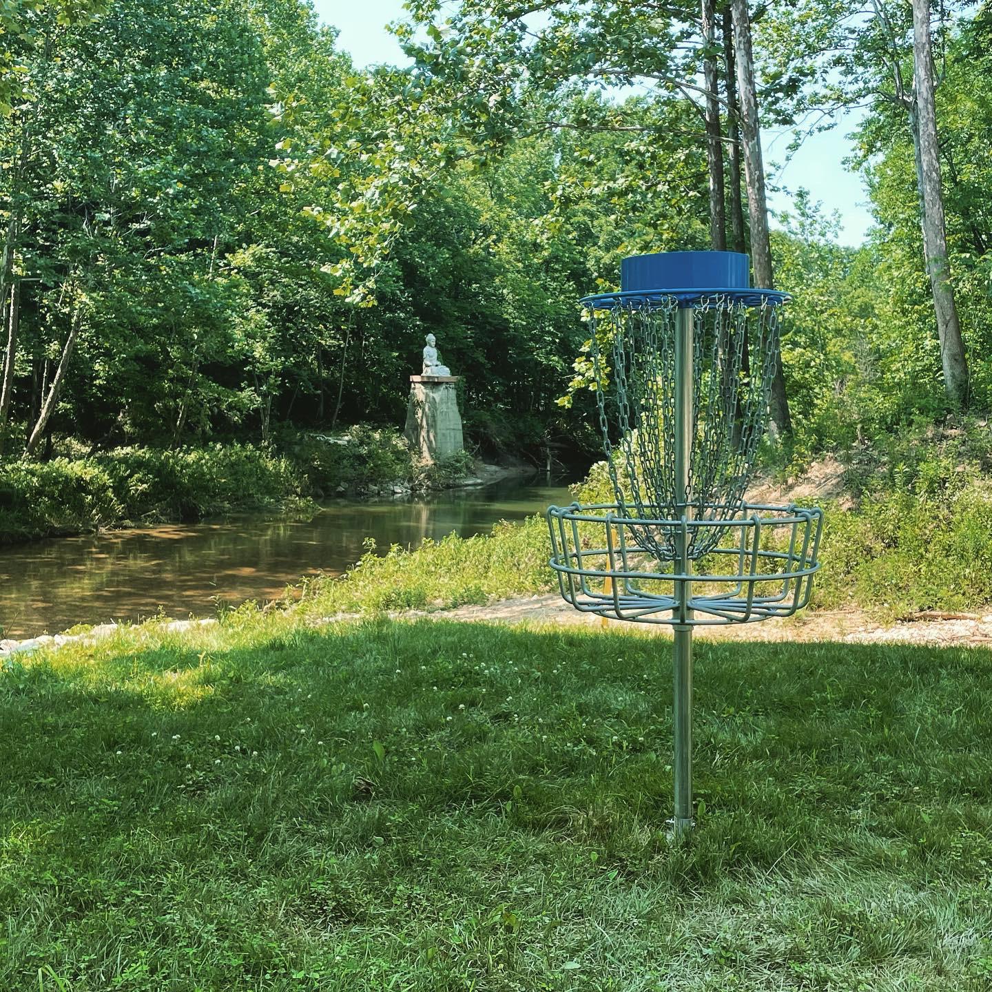 Eagles Crossing (in Hawk Point, MO) is the future of disc golf. r
