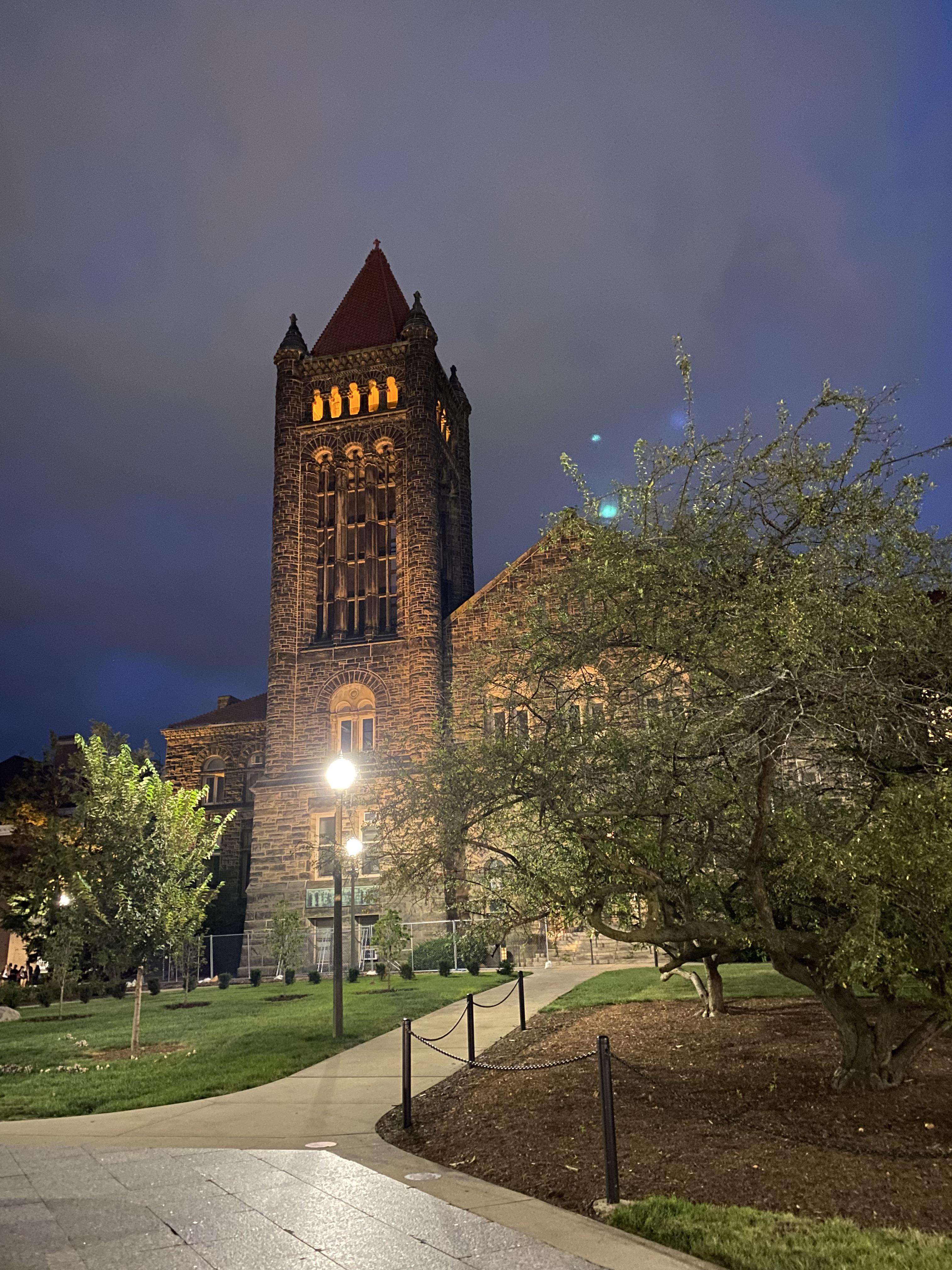 r/evilbuildings? What do you guys think? r/UIUC