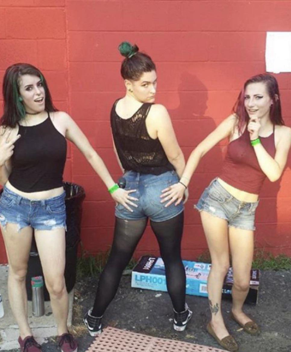 Courtney Laplante r/Metalboners