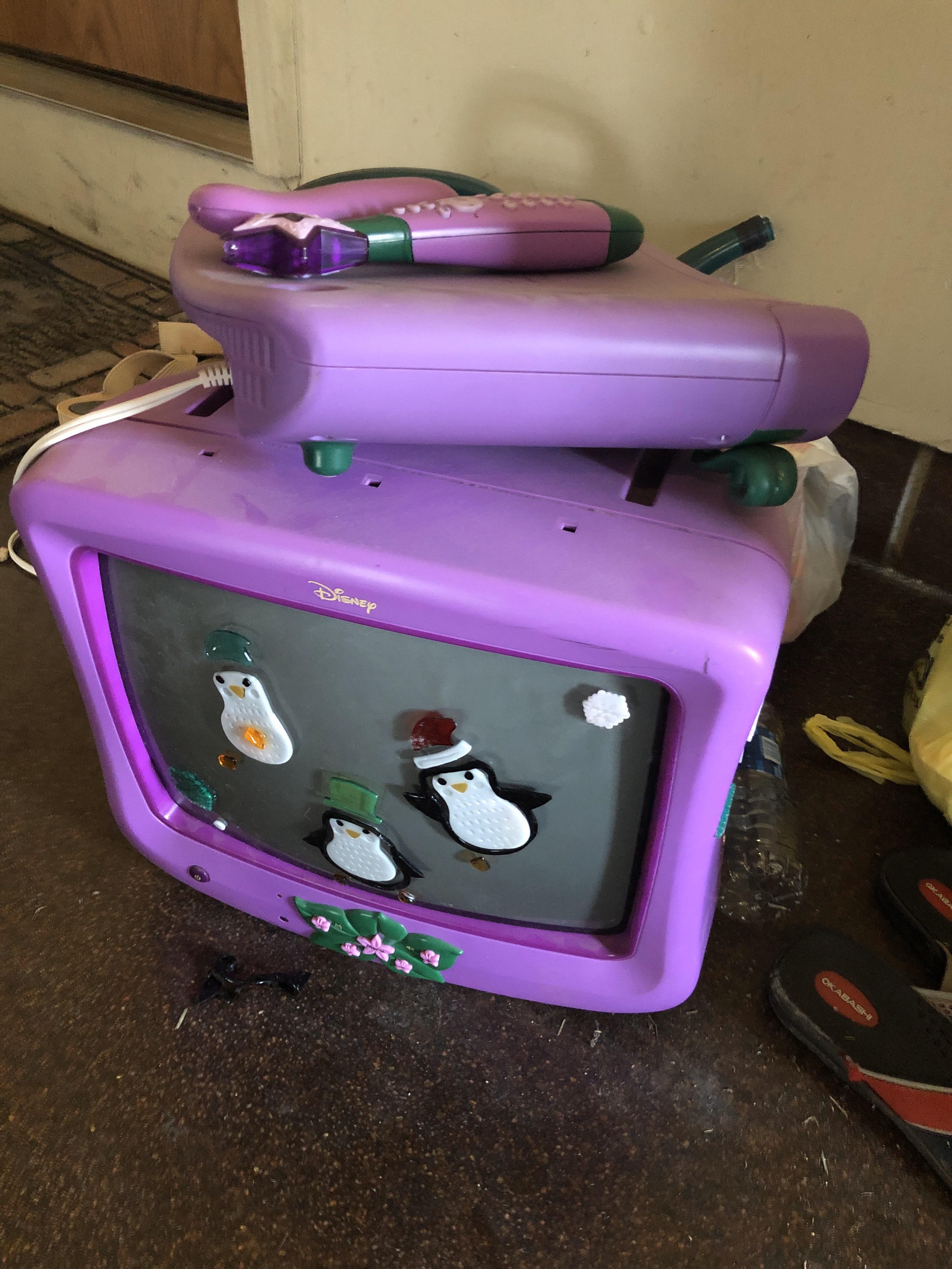 Parents throwing away Disney CRT + DVD player r/crtgaming