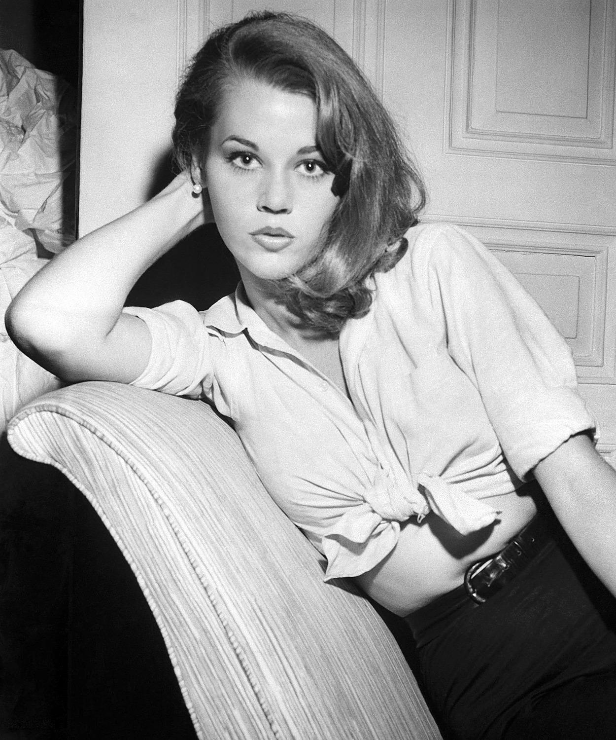Jane Fonda (1959) r/OldSchoolCool