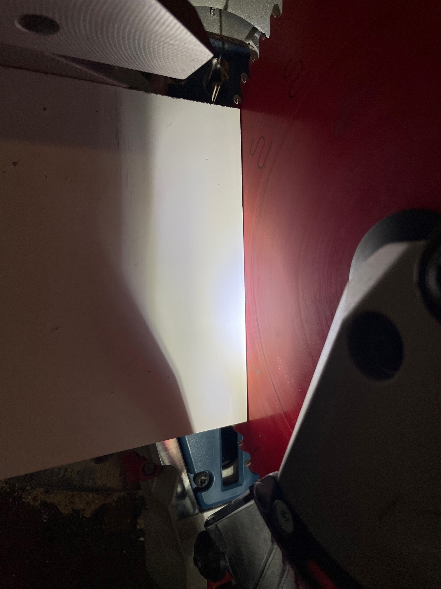 Anyone have issues with Hercules 12" miter saw and blade wobble/runout