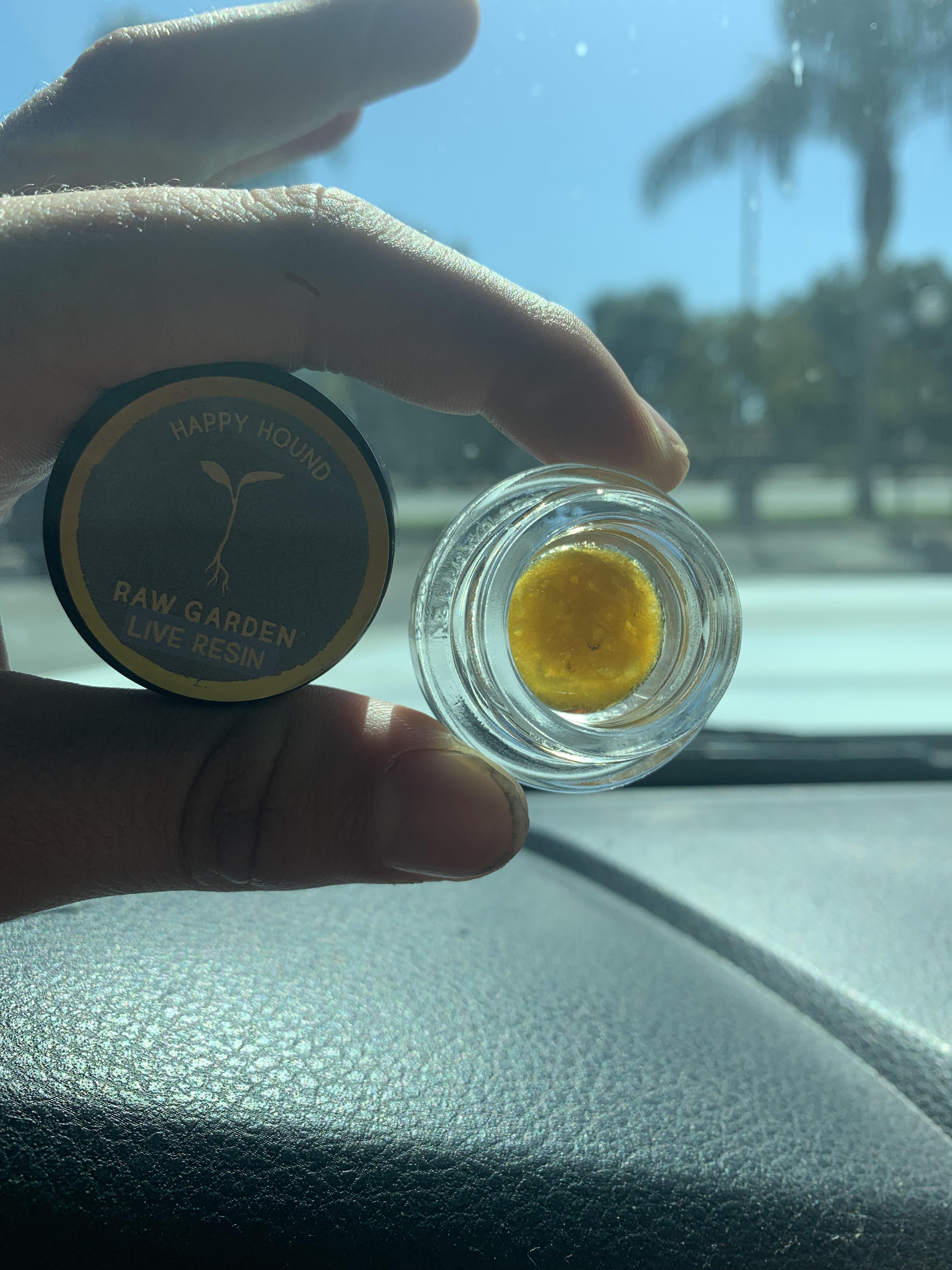 Some “HAPPY HOUND” live resin by RAW GARDENS r/Dabs