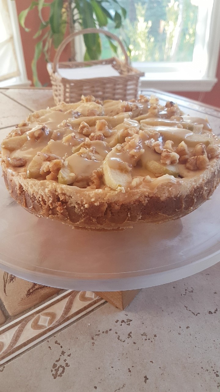 [Homemade] CaramelApple Cheesecake r/food