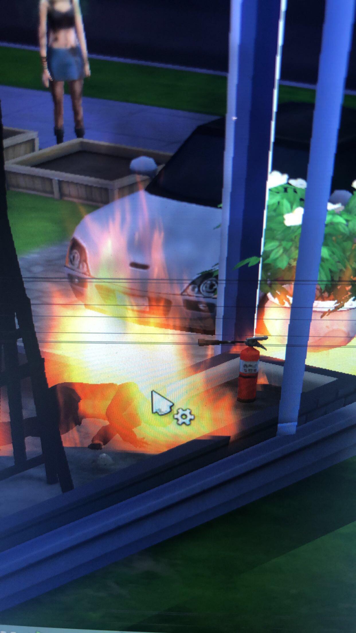 Couldn’t quite reach the fire extinguisher r/Sims4