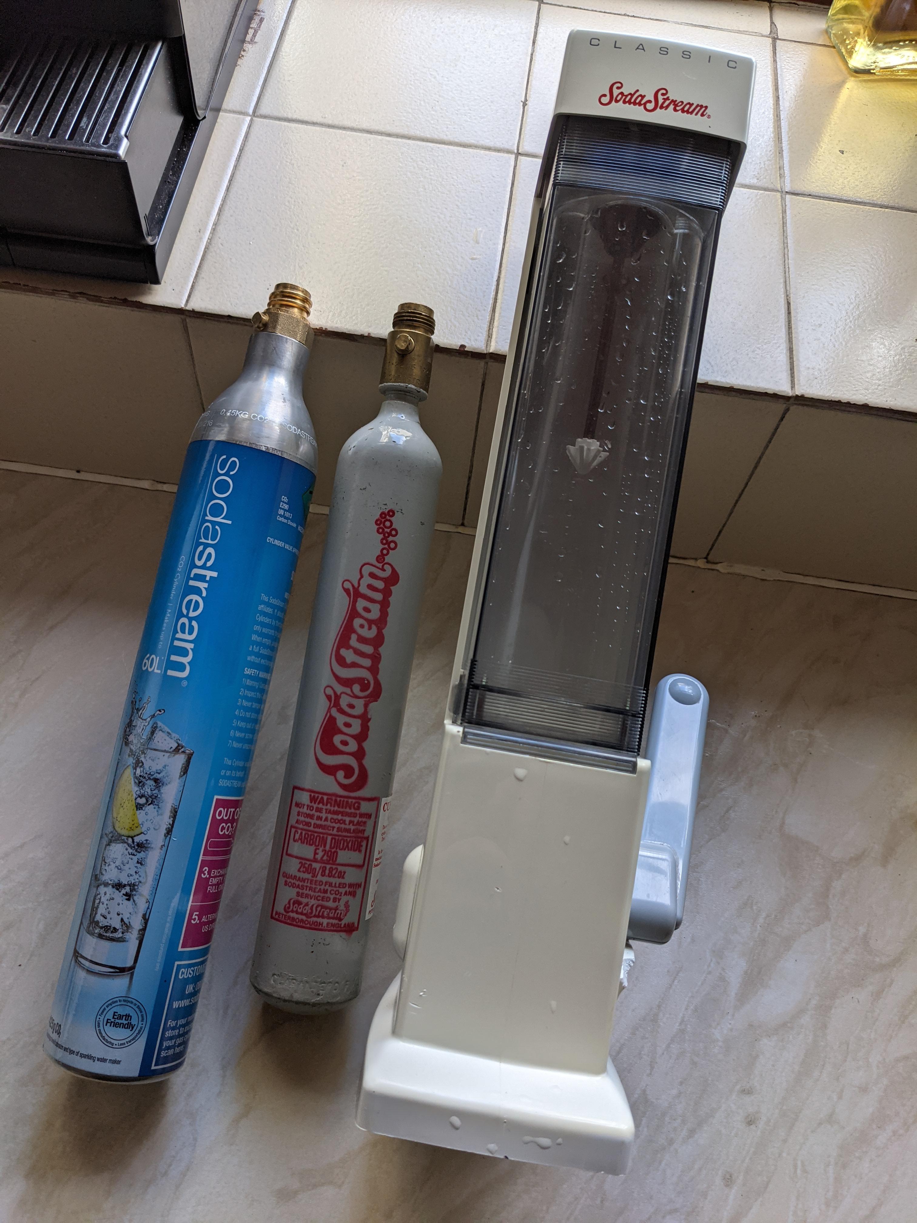 Anyone know where I can buy the smaller canisters (right, E290)? Modern