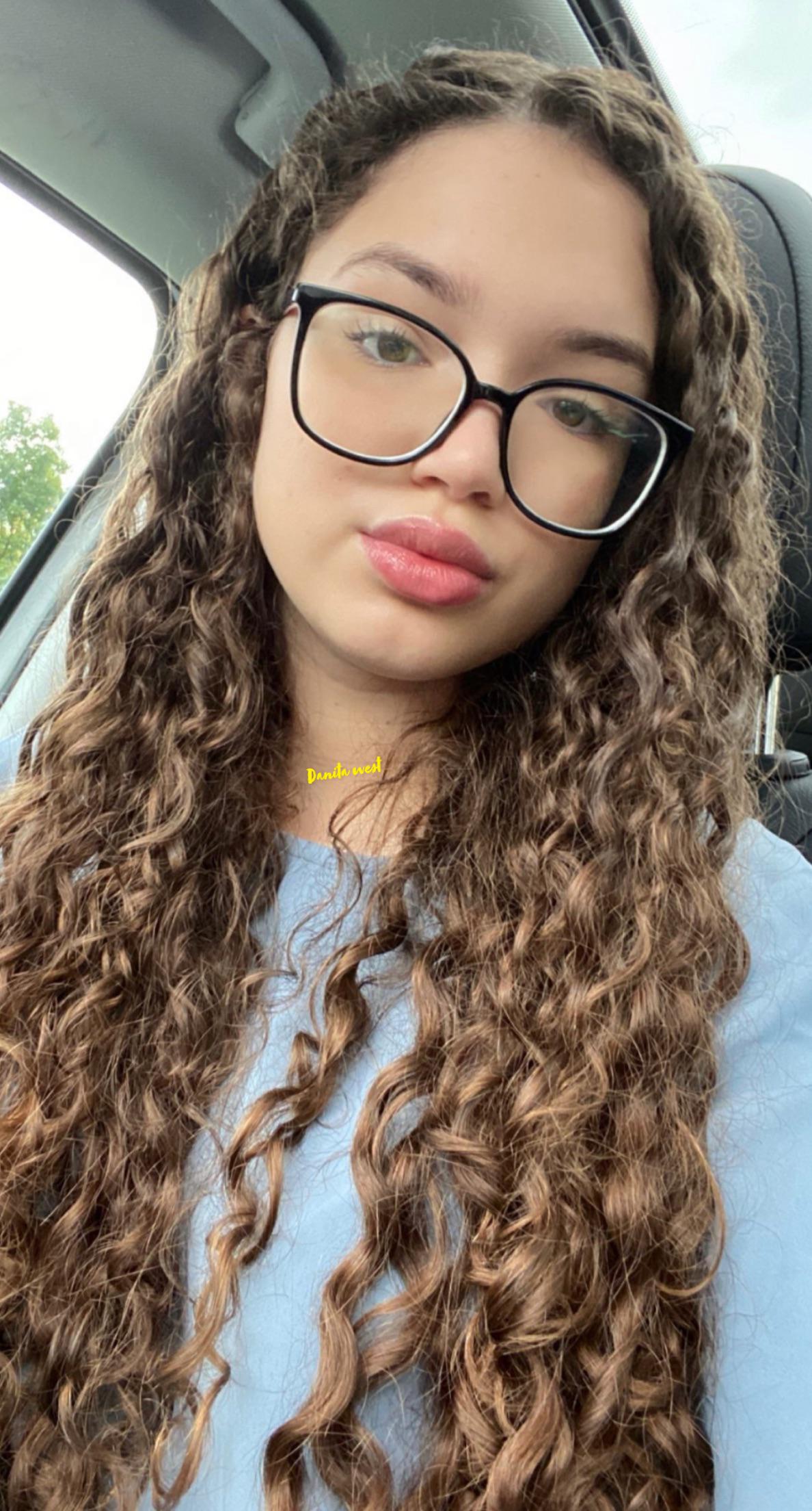 Hair shining and why glasses so big 😊 some award can put a smile on my