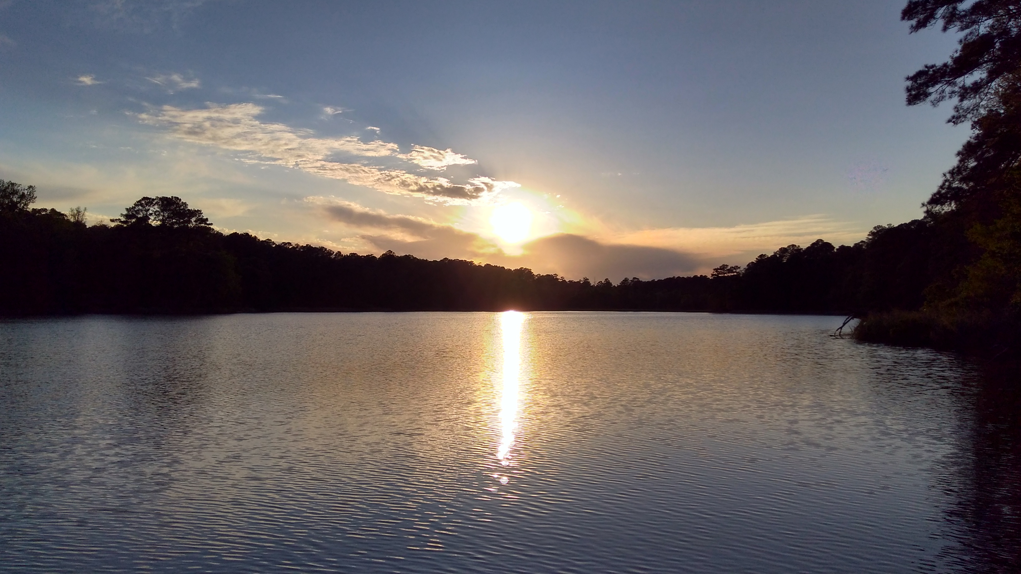 Sunset on Lake Valentine, Kisatchie National Forest [OC] [3264x1836