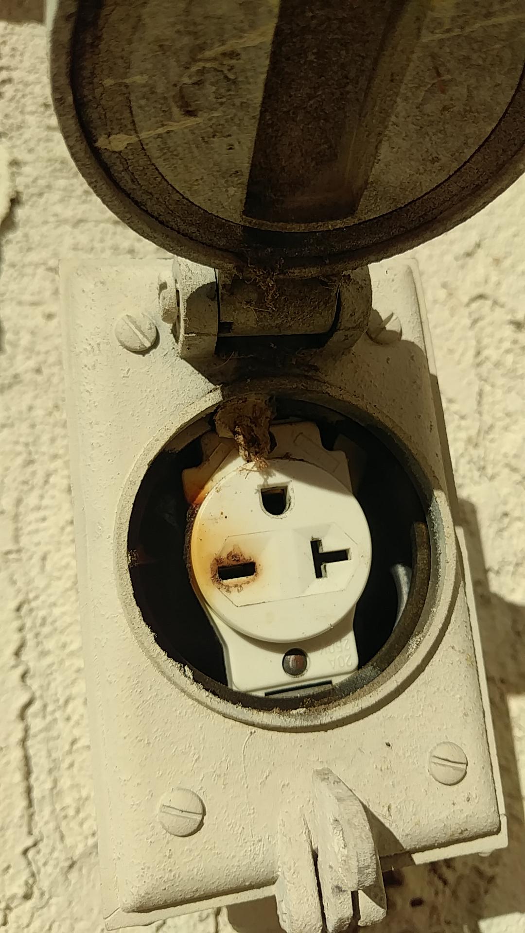 Is this 120v/20A or 240v? r/electricians