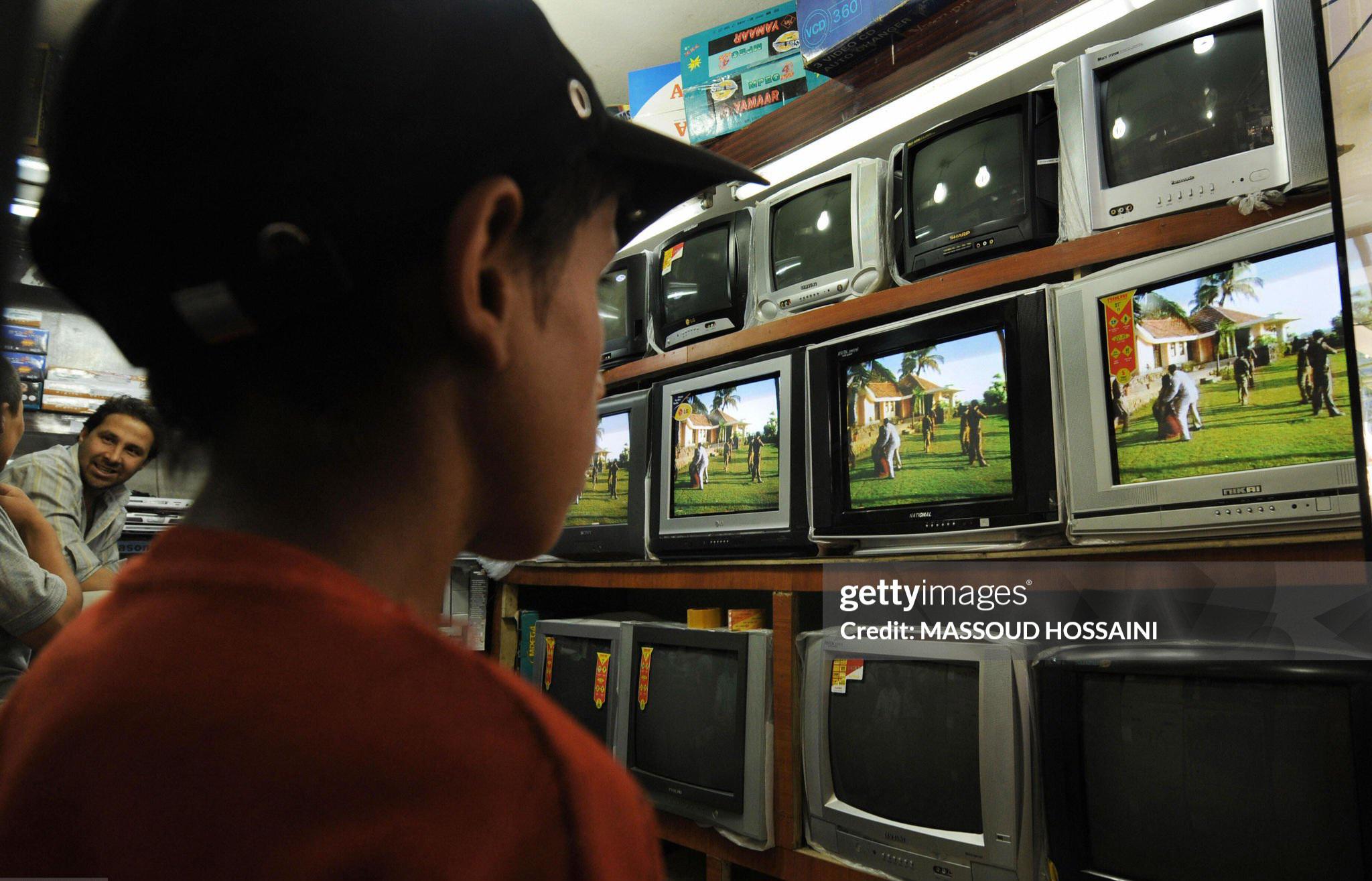 TV Store In 2008 : r/crt