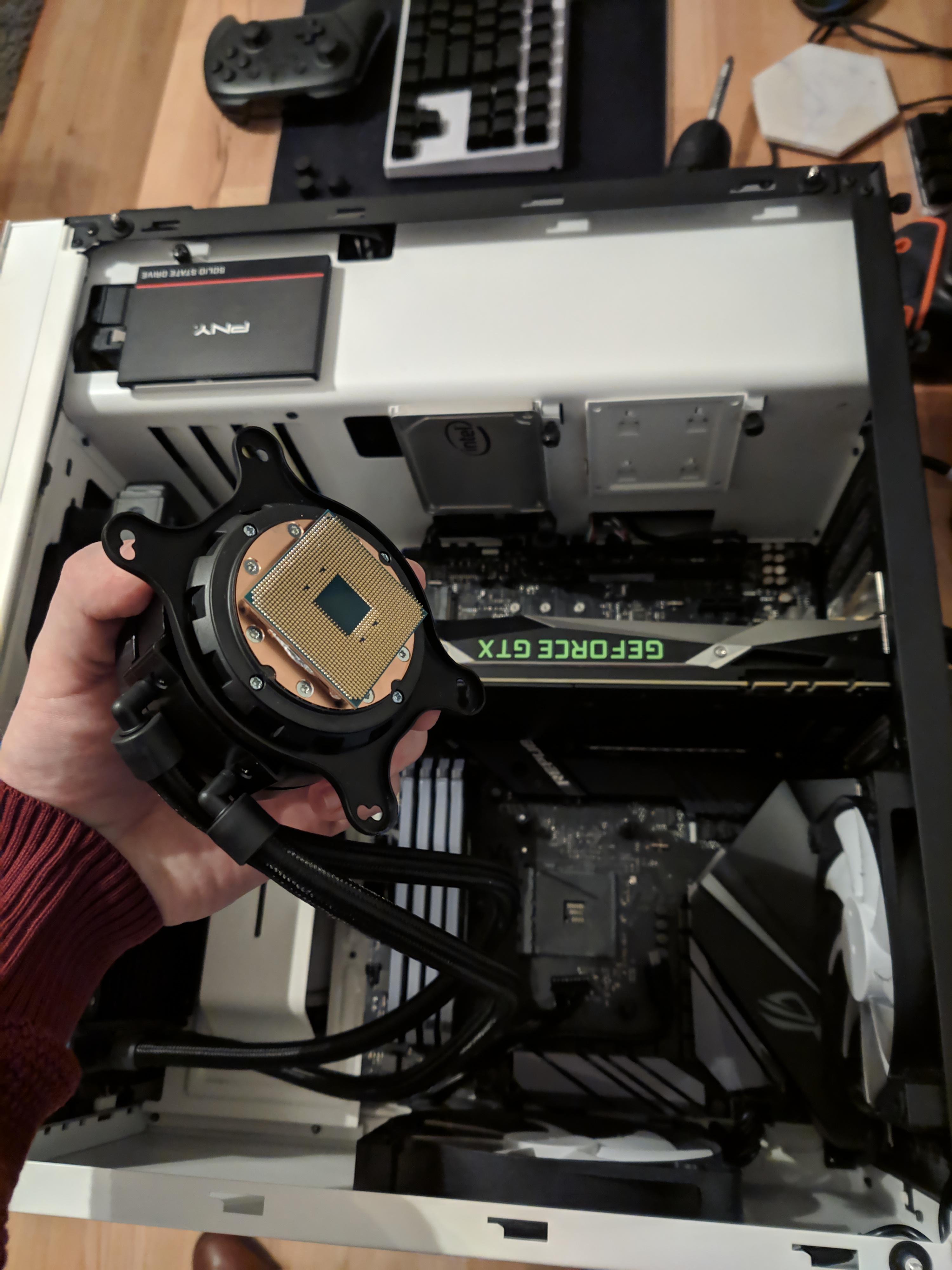I guess this is why you shouldn't use old thermal paste... Wellthatsucks