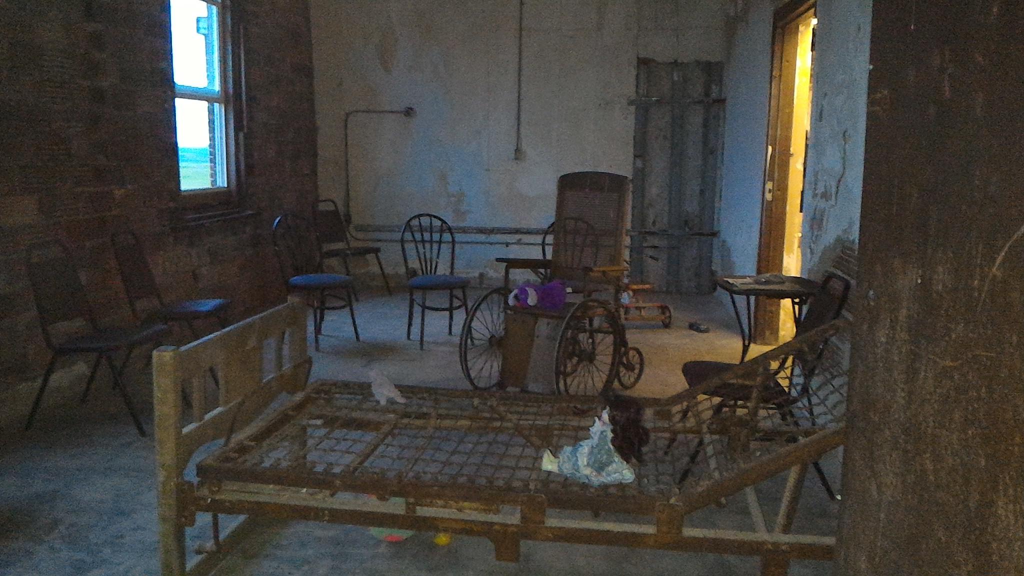 Ashmore Estates, Ashmore Illinois This bed frame is the last