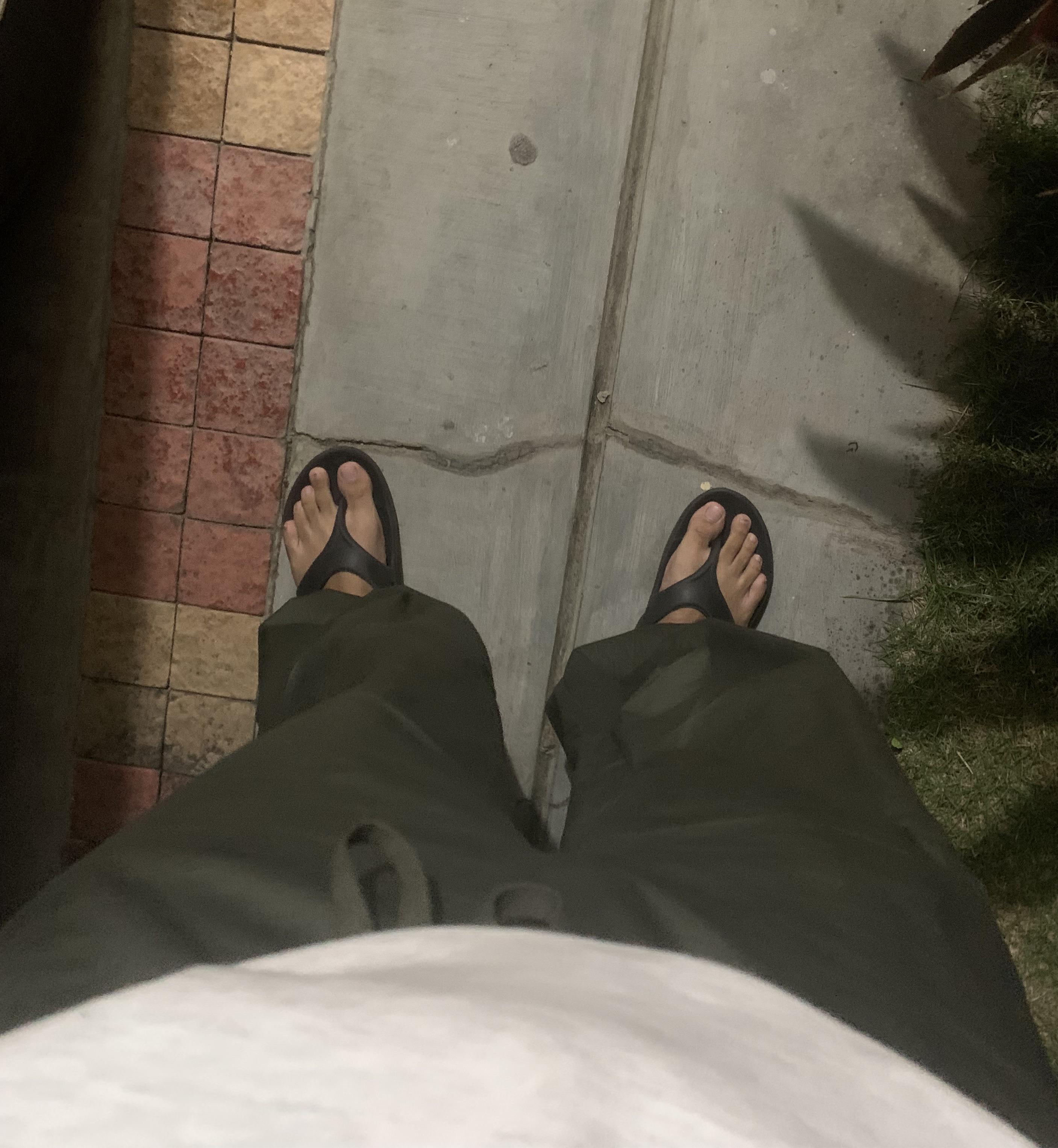 what color nails should i get? r/flipflopfeet
