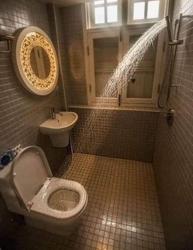 The backroom has a restroom r/backrooms