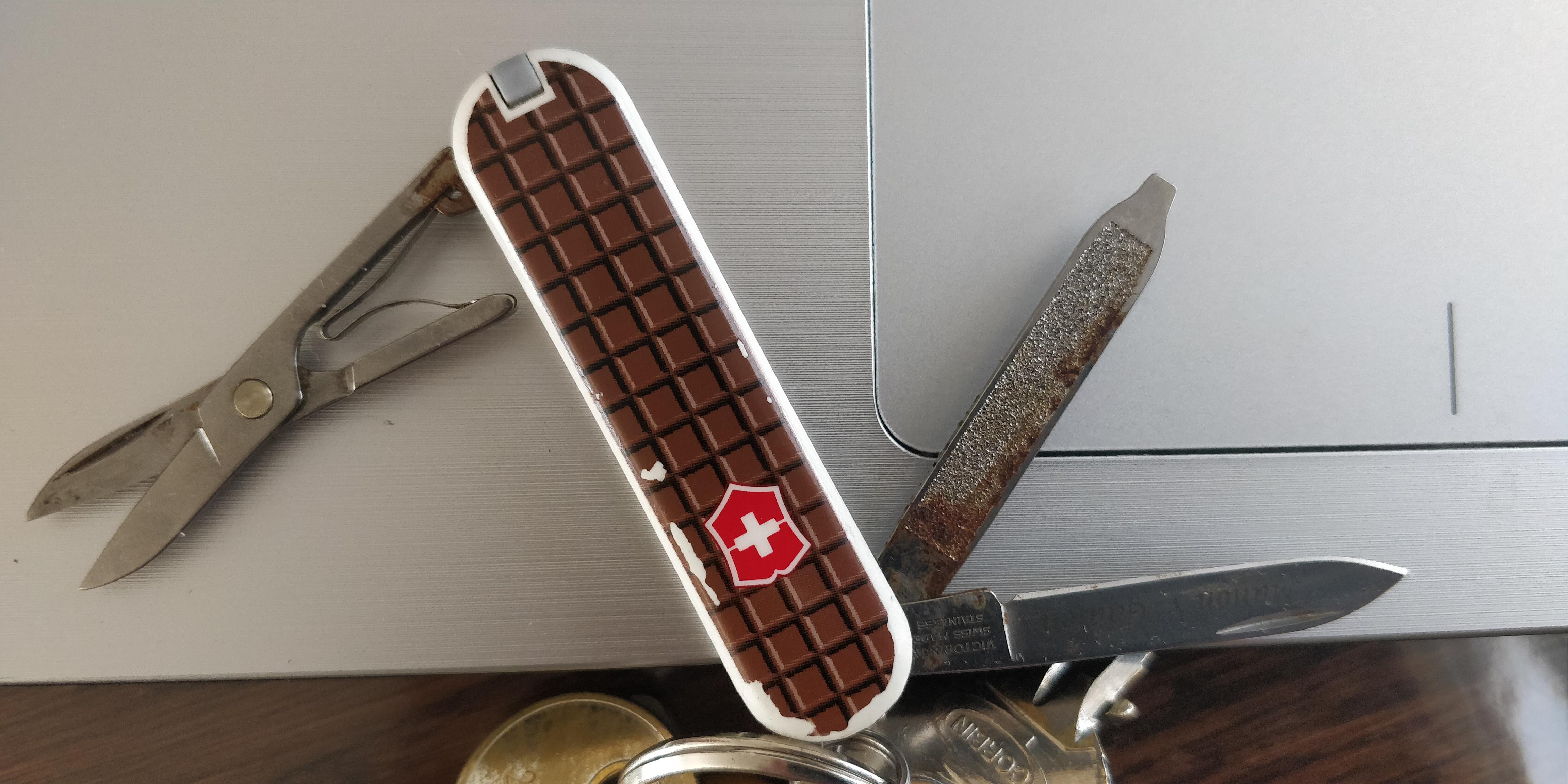 My GF's Victorinox rusted randomly in a week after years. Idk how it