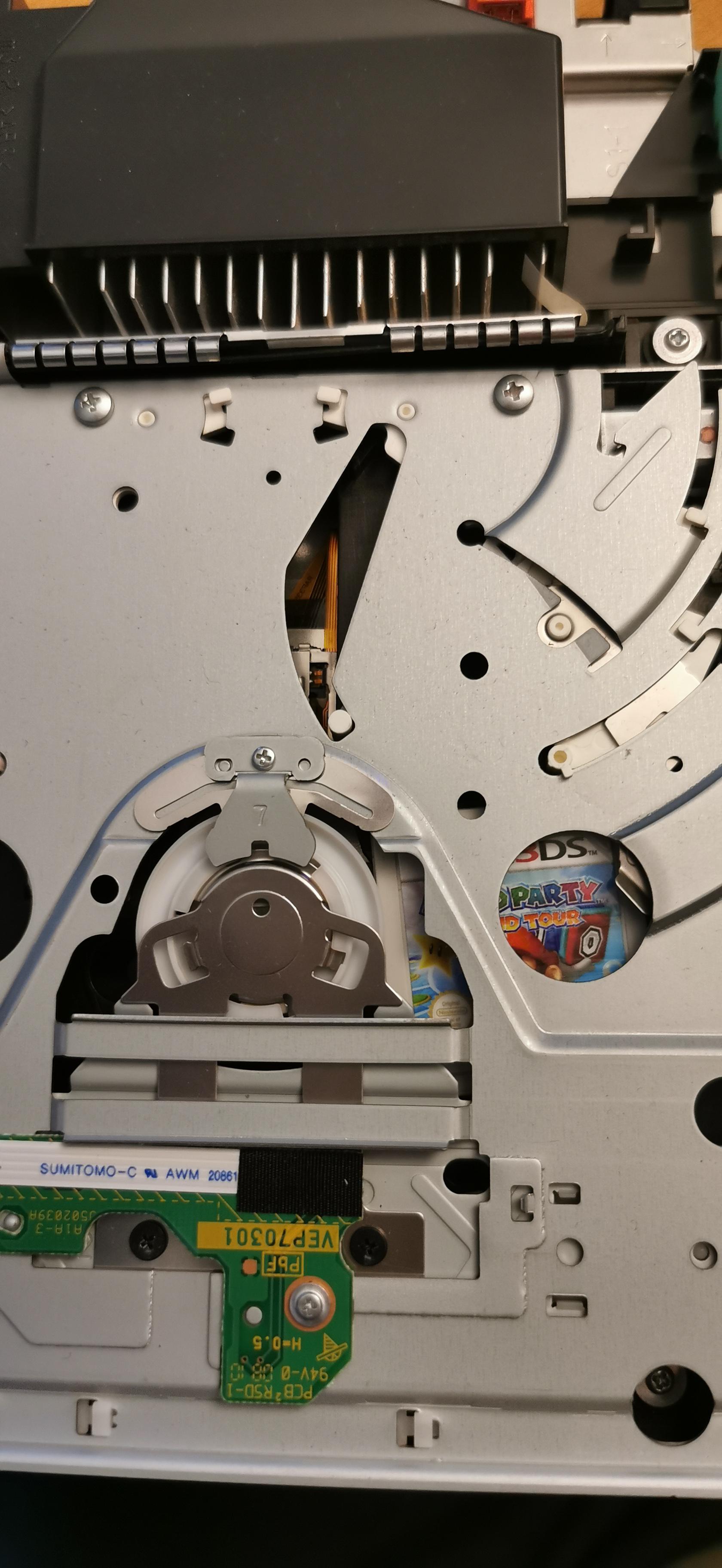 Today I was trying to fix a broken Wii. Guess I've found out why it