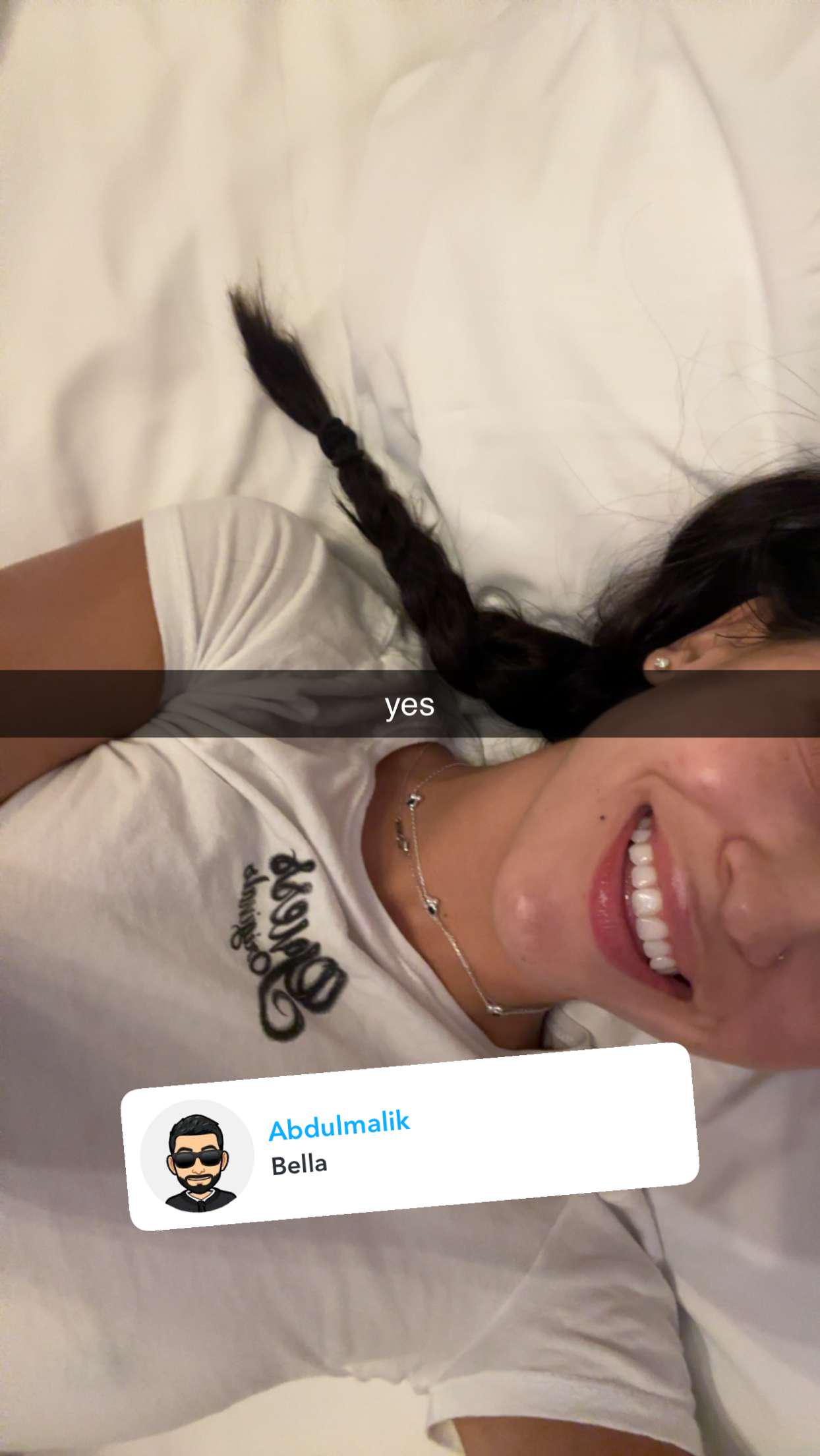 Pokies in white kinda see-through : isabela_adele