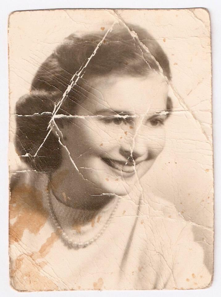 Old Damaged Photographs Hd