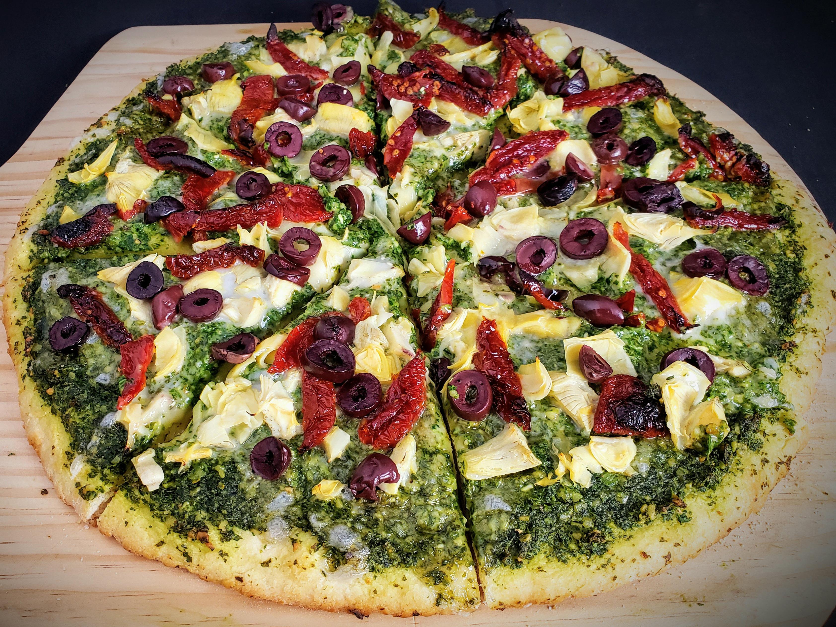 "PESTO & FETA PIZZA" with Artichokes, Sundried Tomatoes & Kalamata