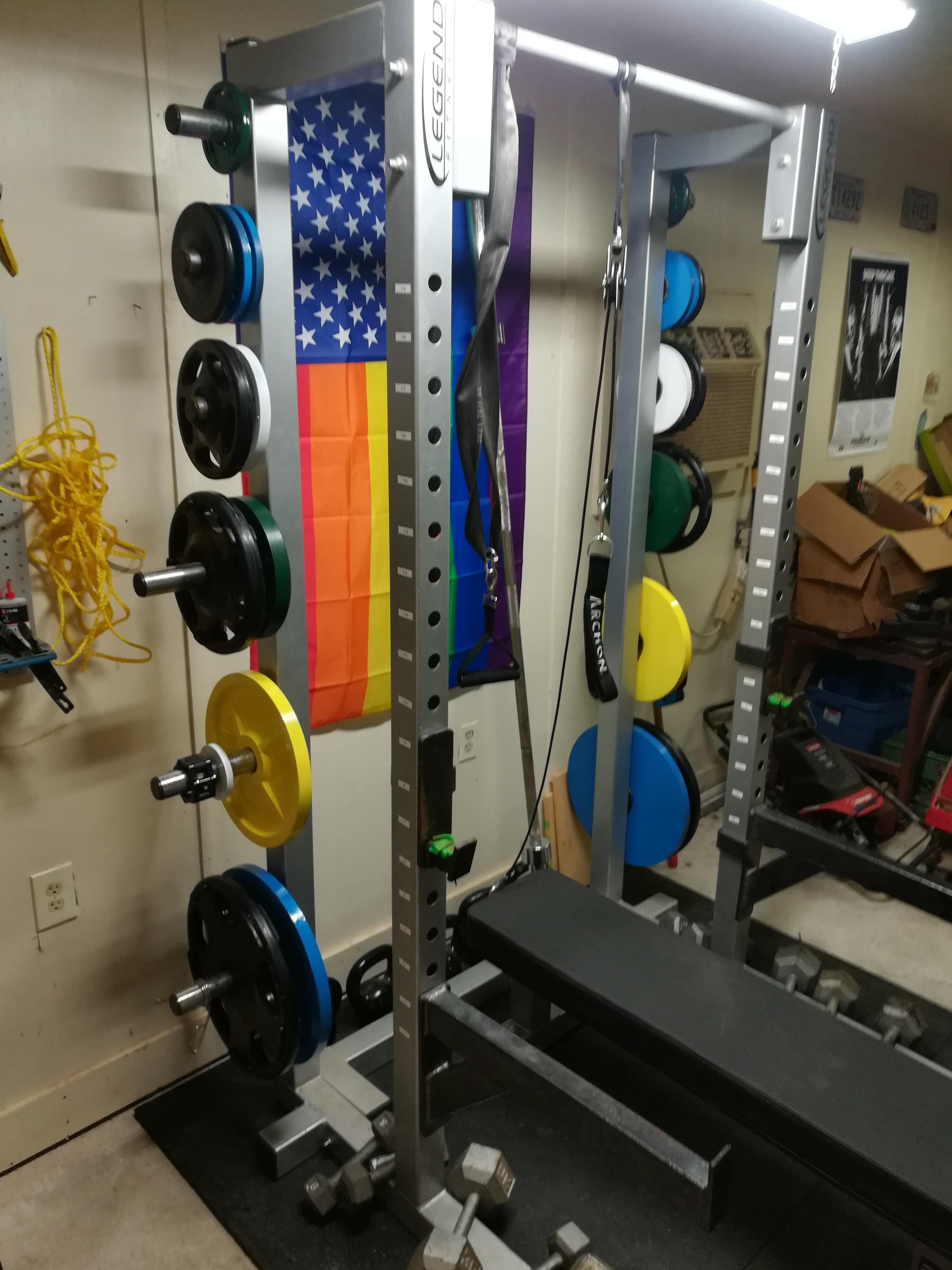 Finally painted those rusty weight plates and cleaned the rusty barbell