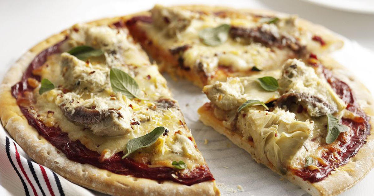 Anchovies and Artichoke Pizza r/Pizza