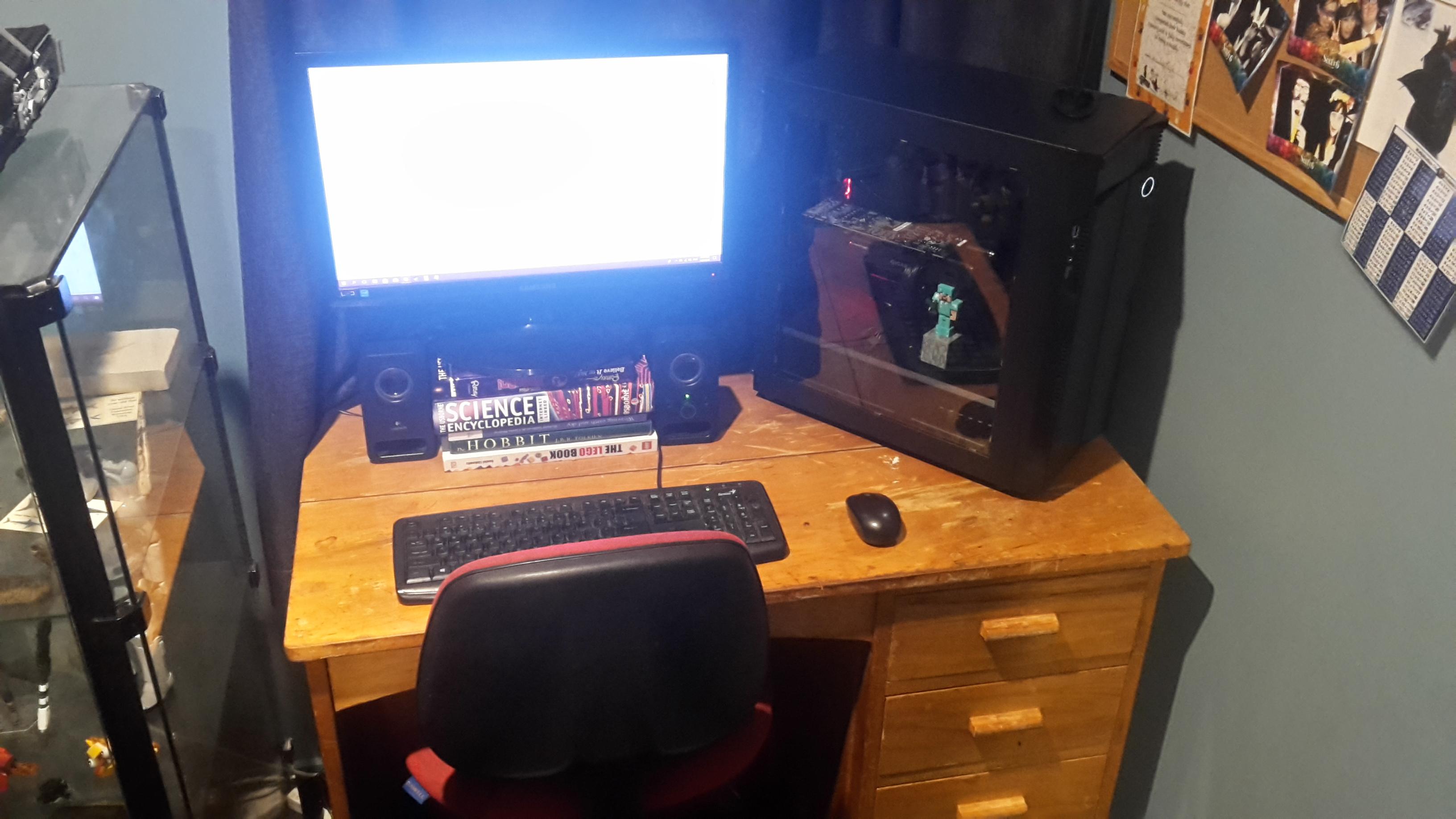 First Gaming Pc, First Setup. AverageBattlestations