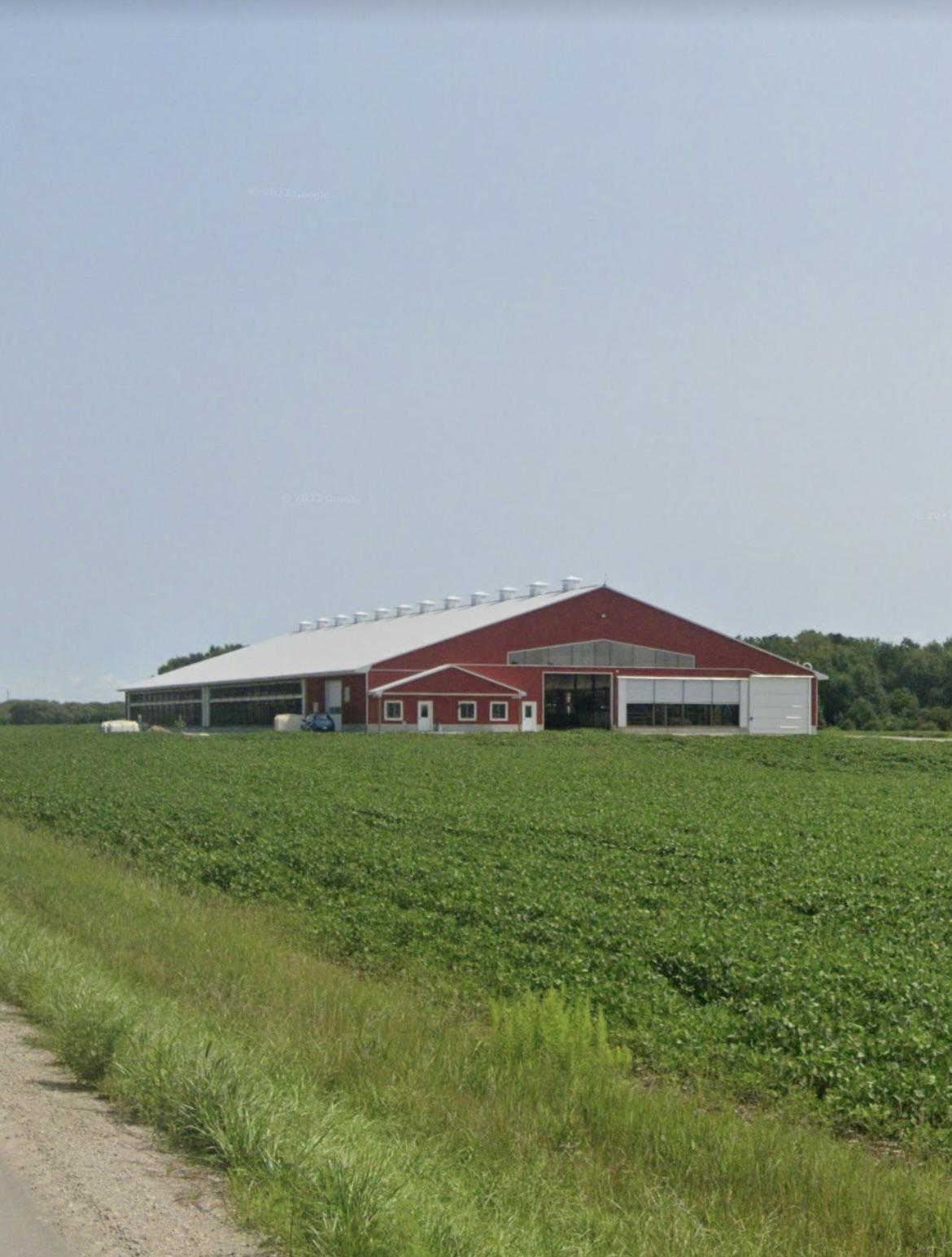 Any Canadian barns like this? r/farmingsimulator