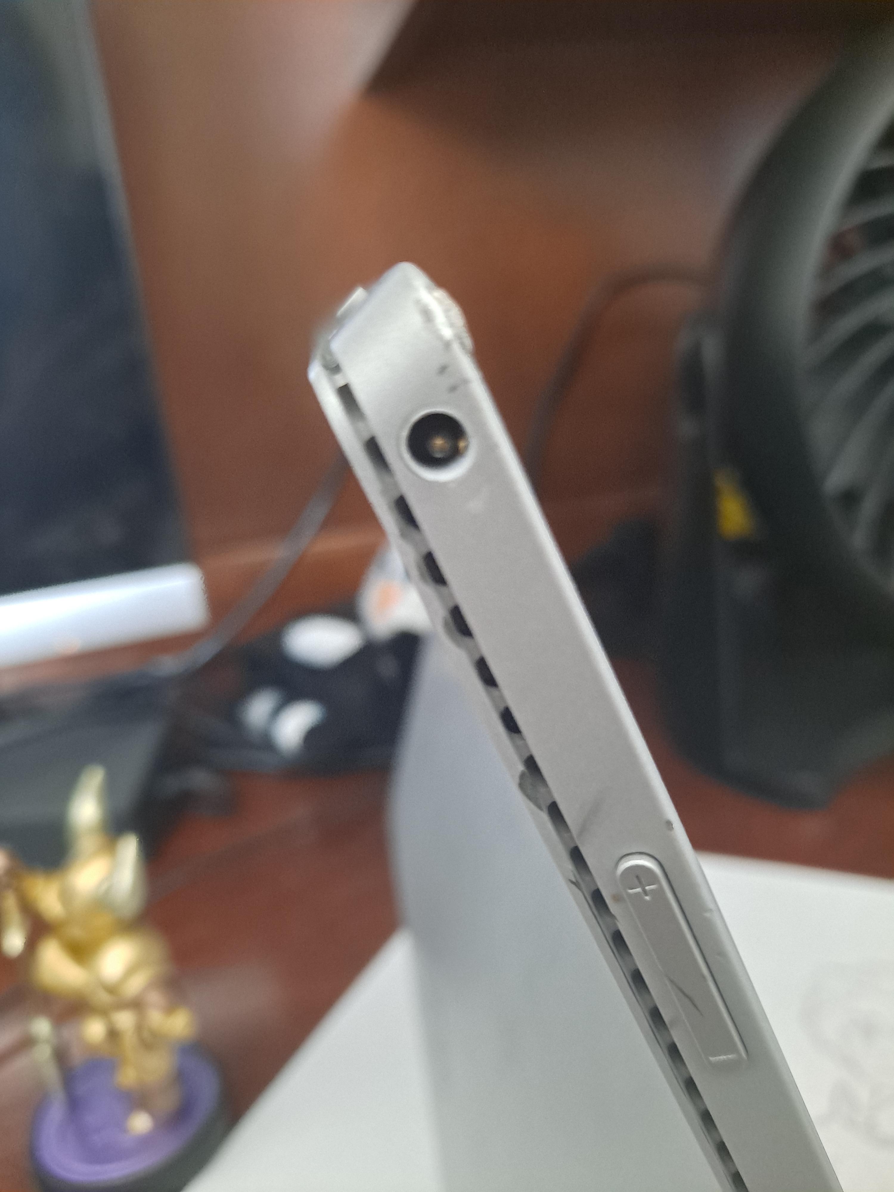 My headphones broke off and the end bit is still in the headphone jack