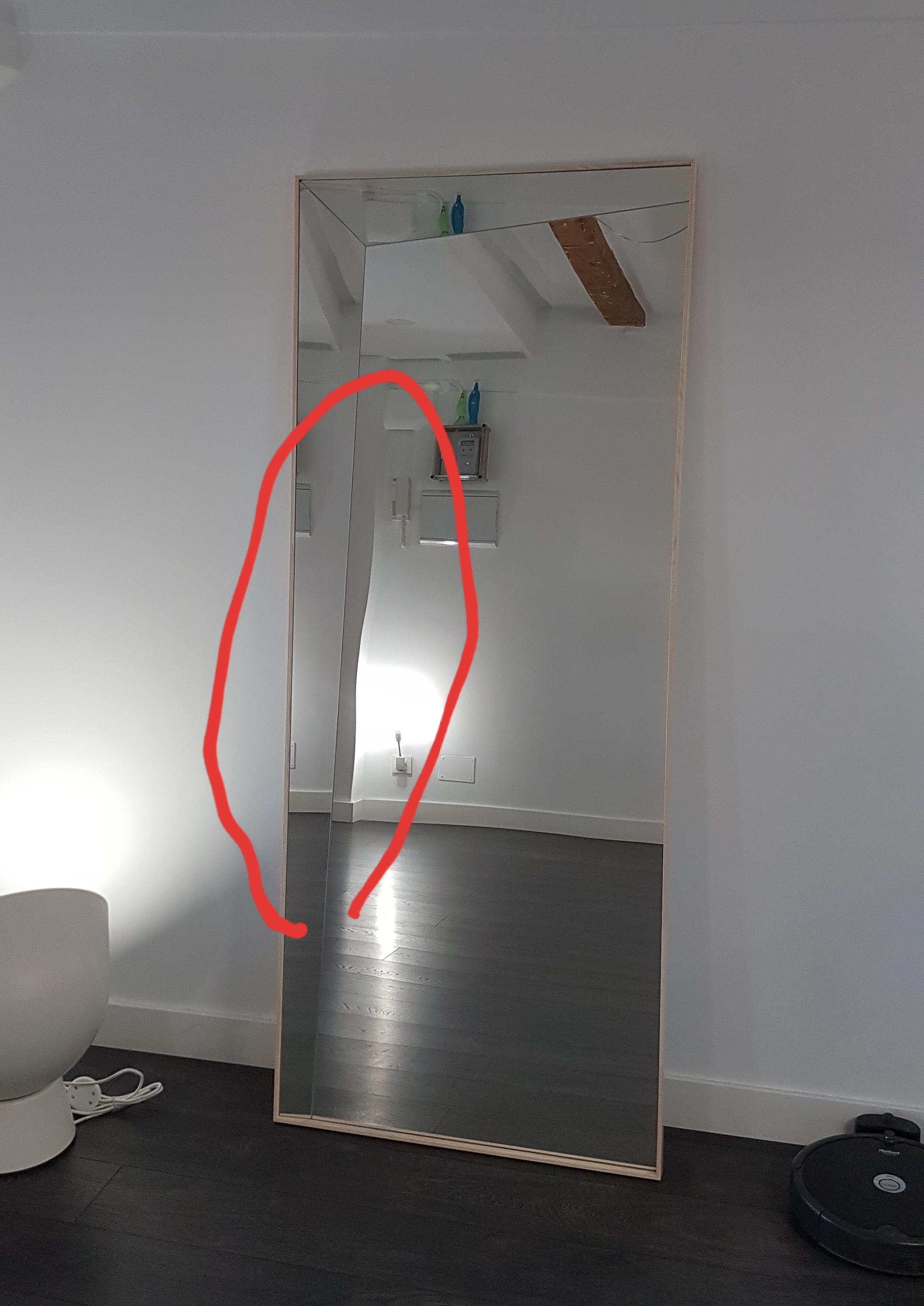 Markerad mirror. Does anyone has this soft distortion effect on the