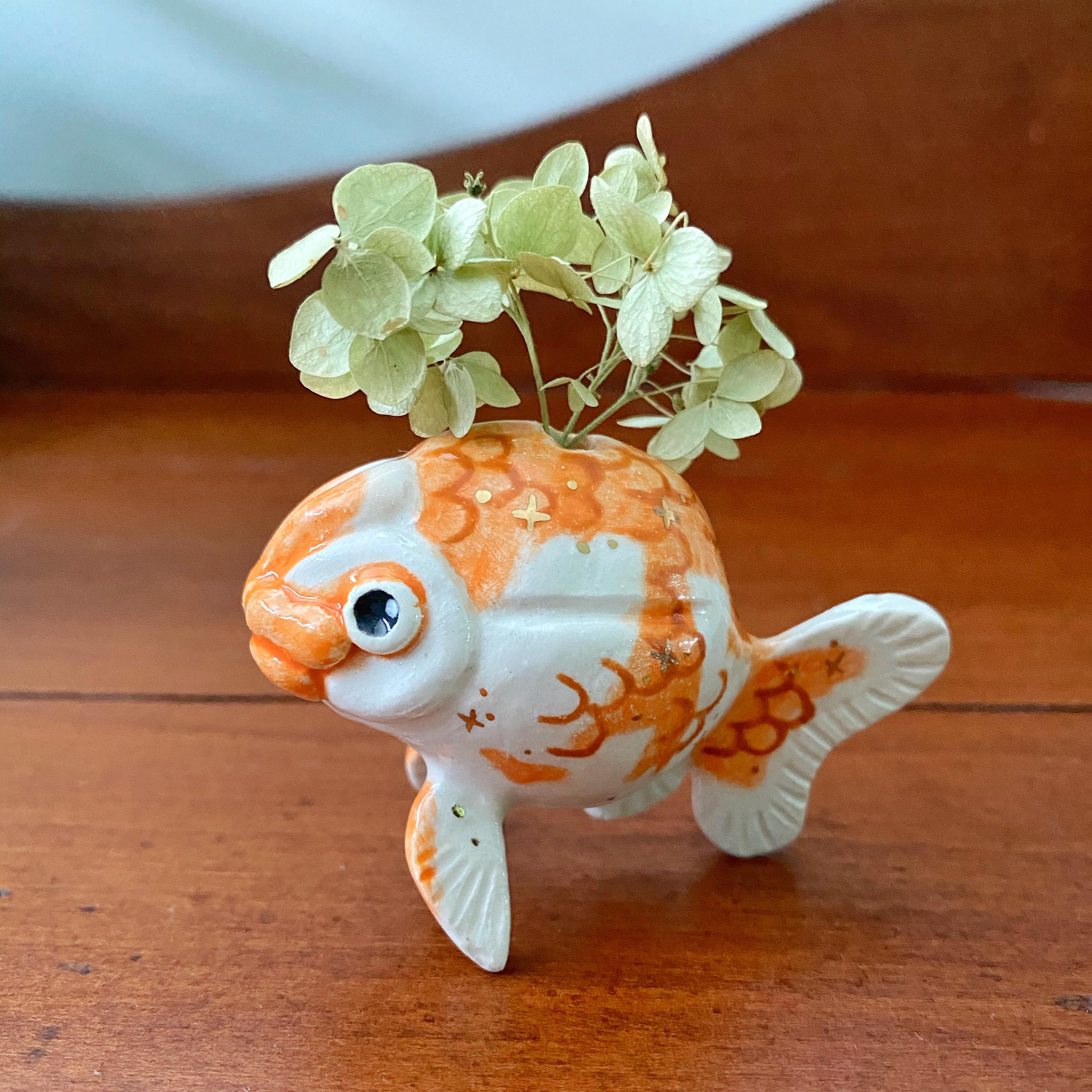 Finally finished my Oranda Goldfish Flower Vase and I’m in love r
