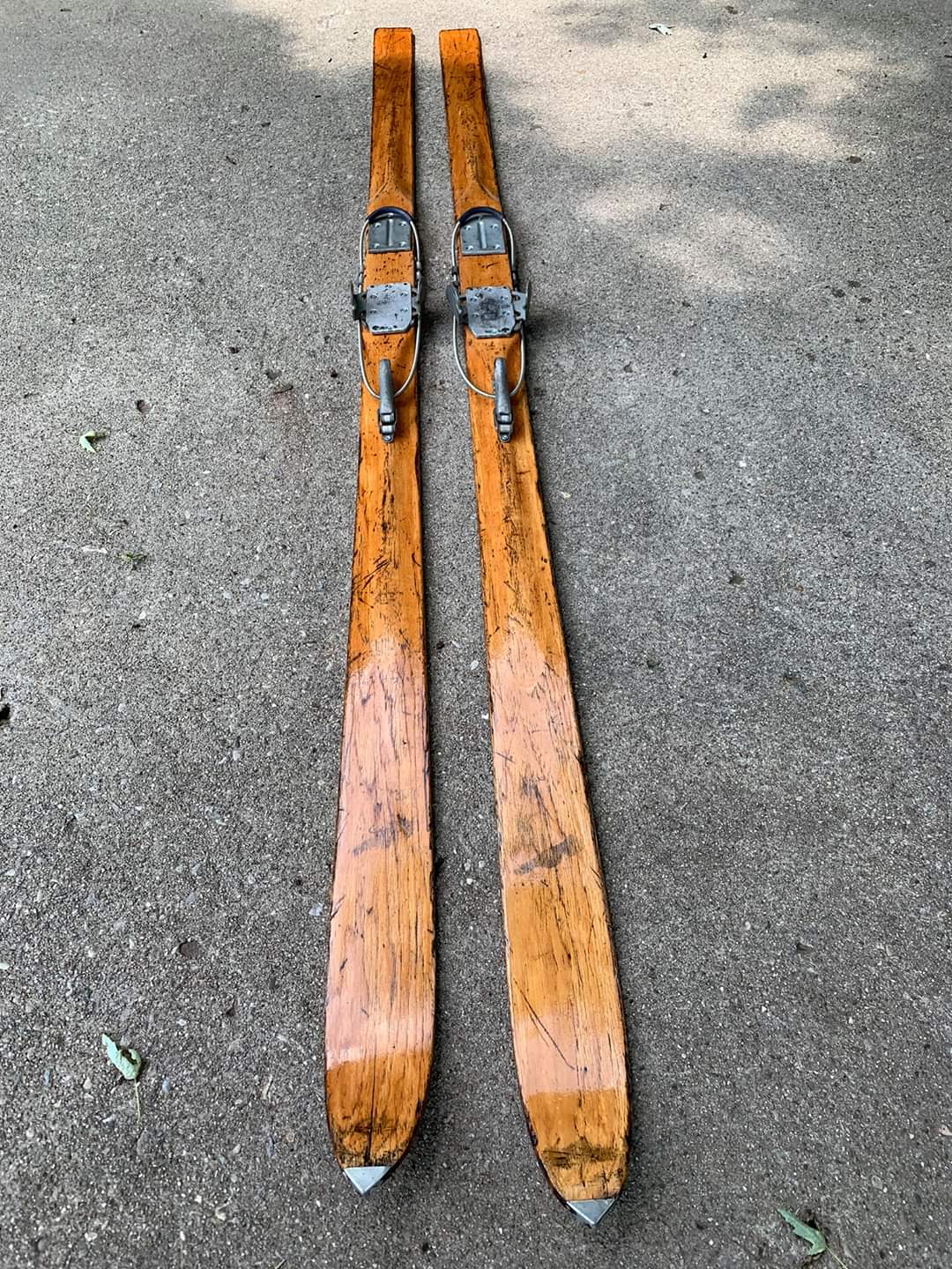 Newly refinished 7ft long wooden skis with Dovre Kabel bindings. I took