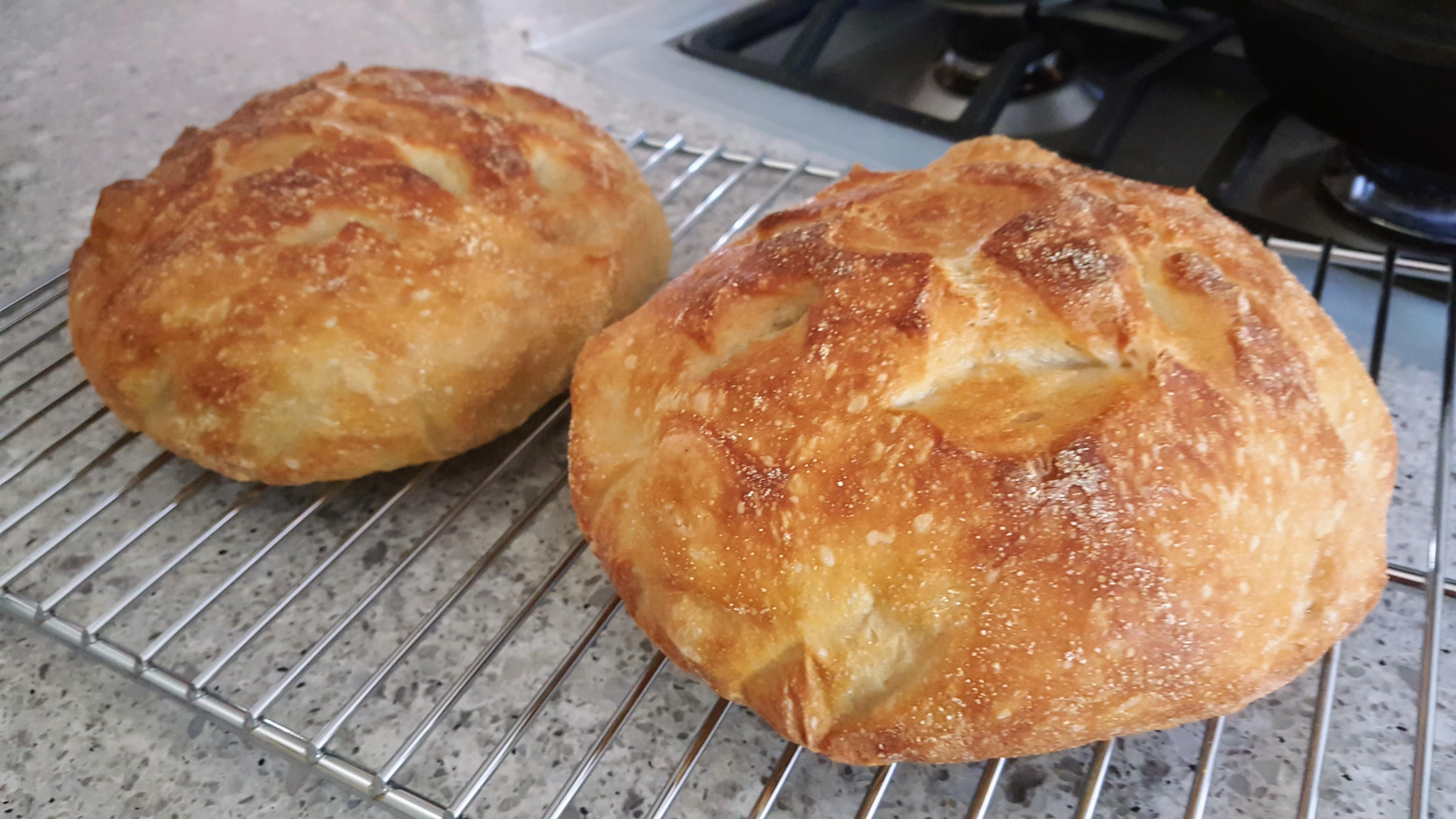 [I made] Dutch Oven Bread [5312x2988] r/FoodPorn