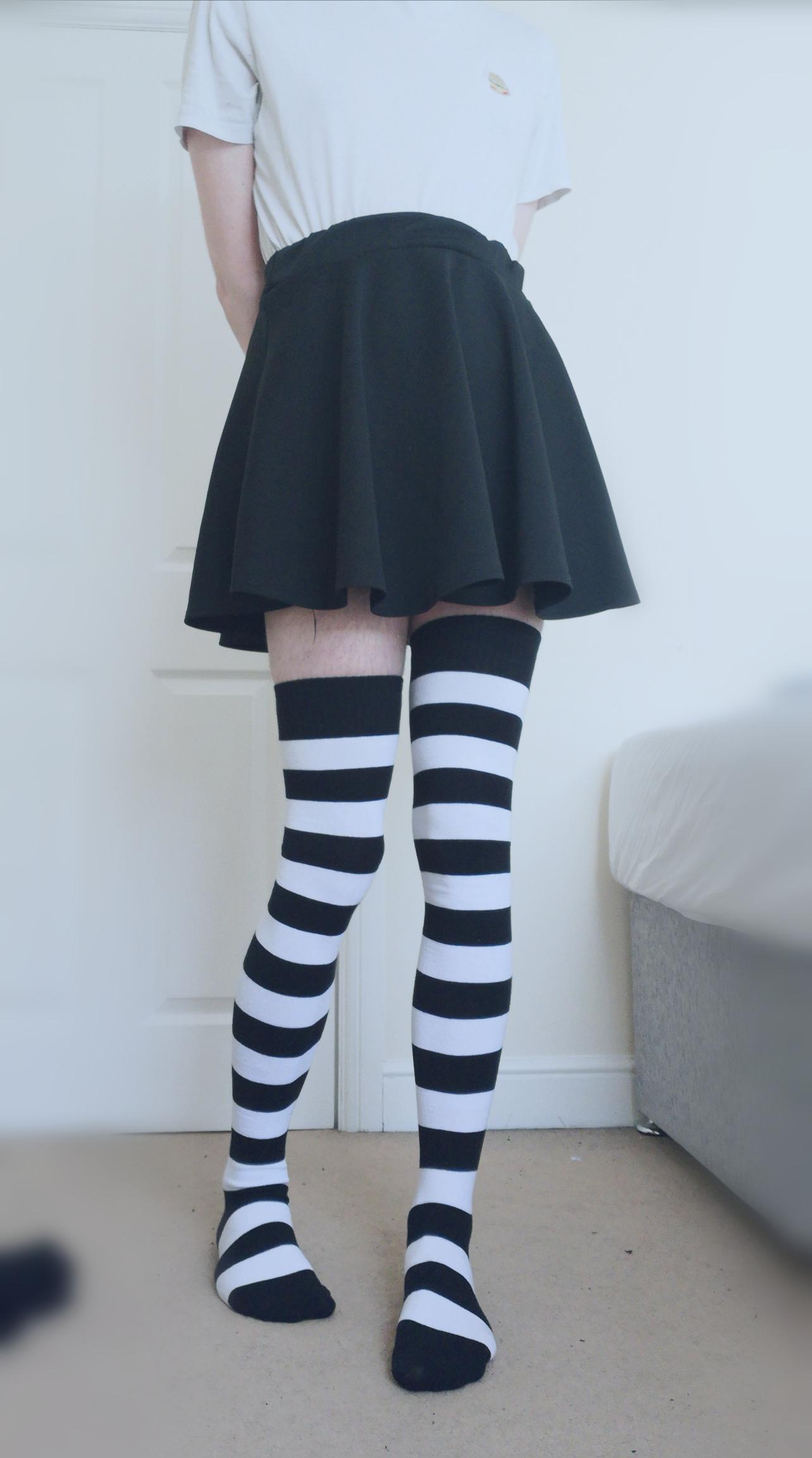 Got some new thigh highs that actually reach my thighs! 😅🥰 r/femboy