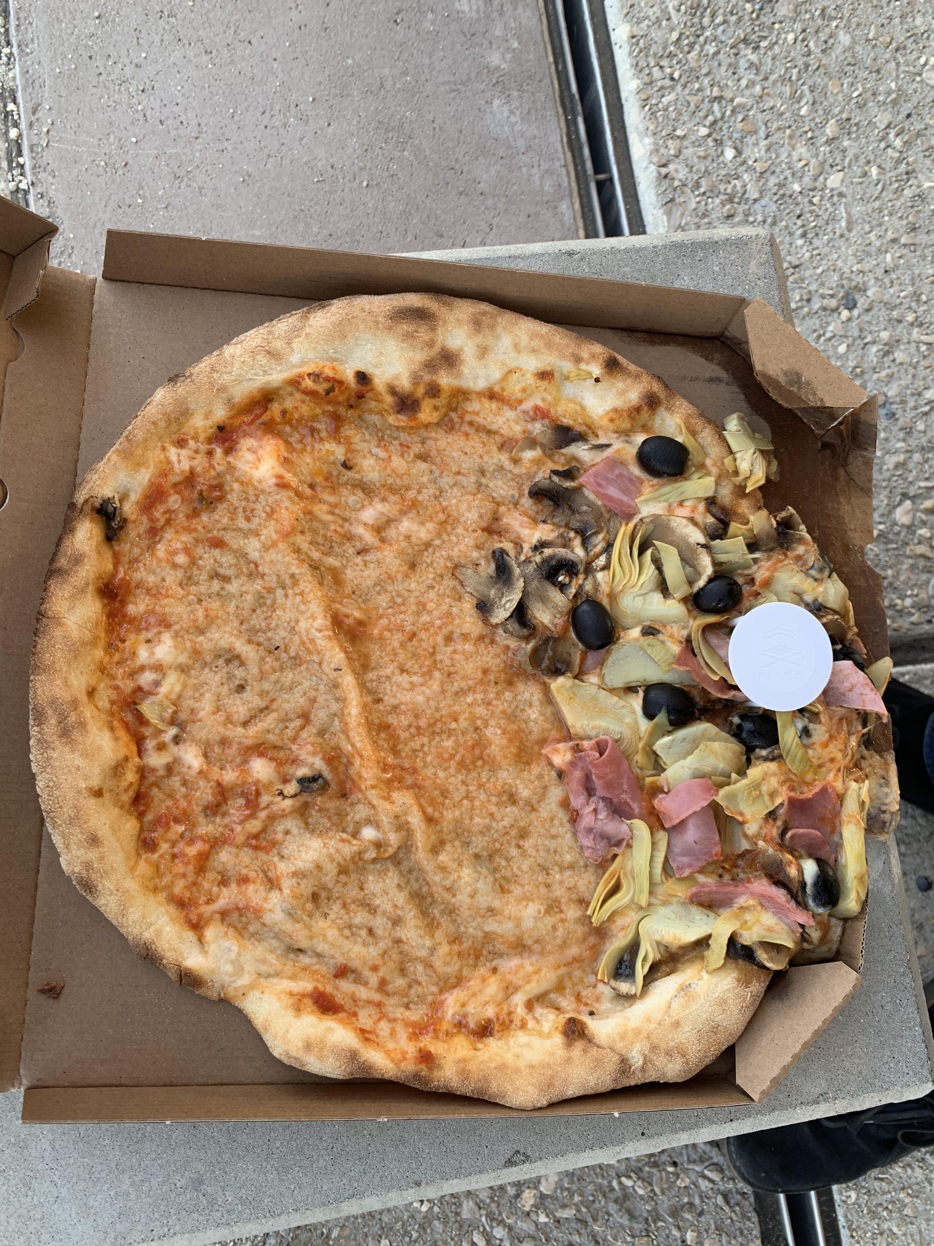 And the best pizza delivery guy award goes to... r/Wellthatsucks