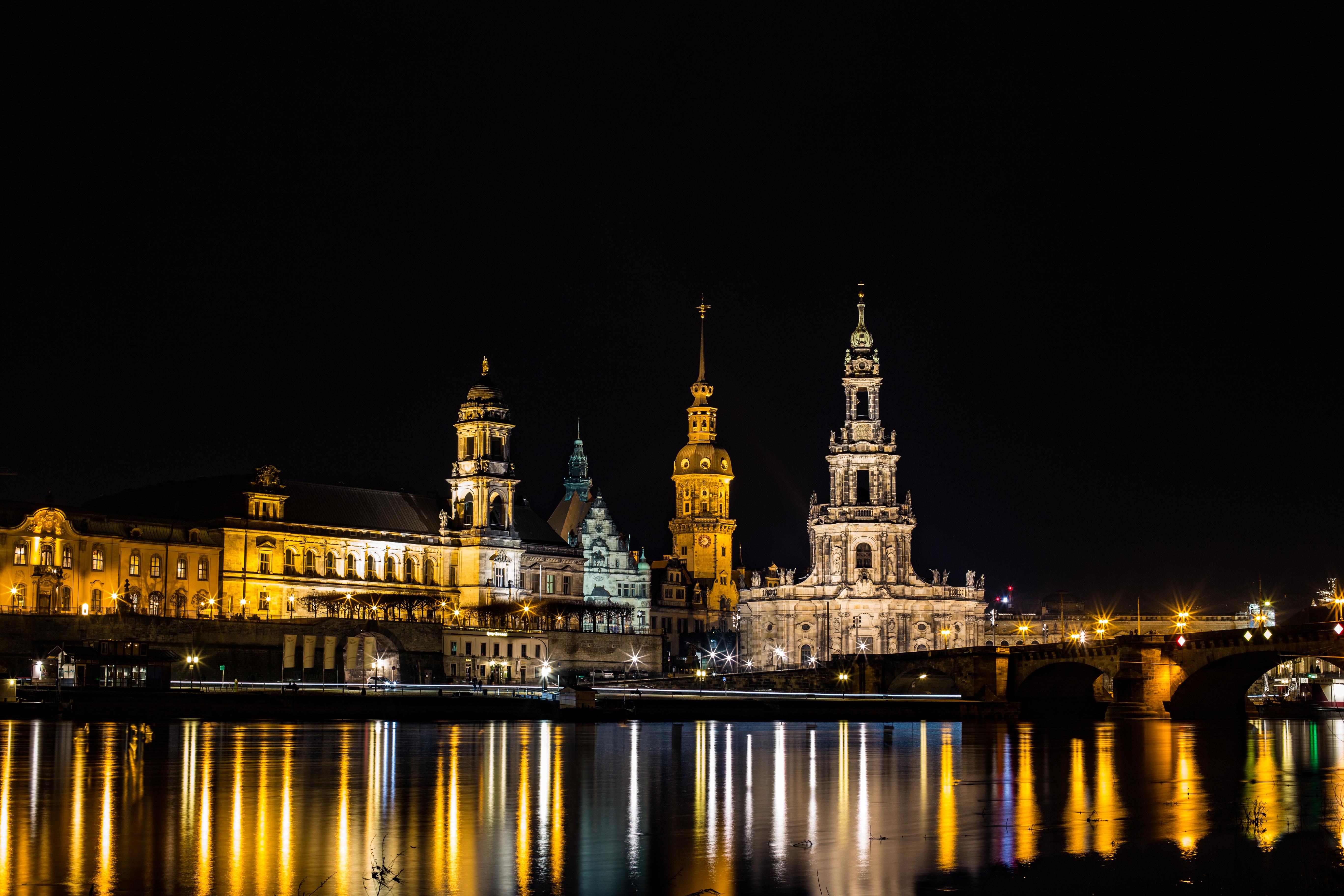 Dresden, Germany at night [5472x3648][OC] r/ExposurePorn