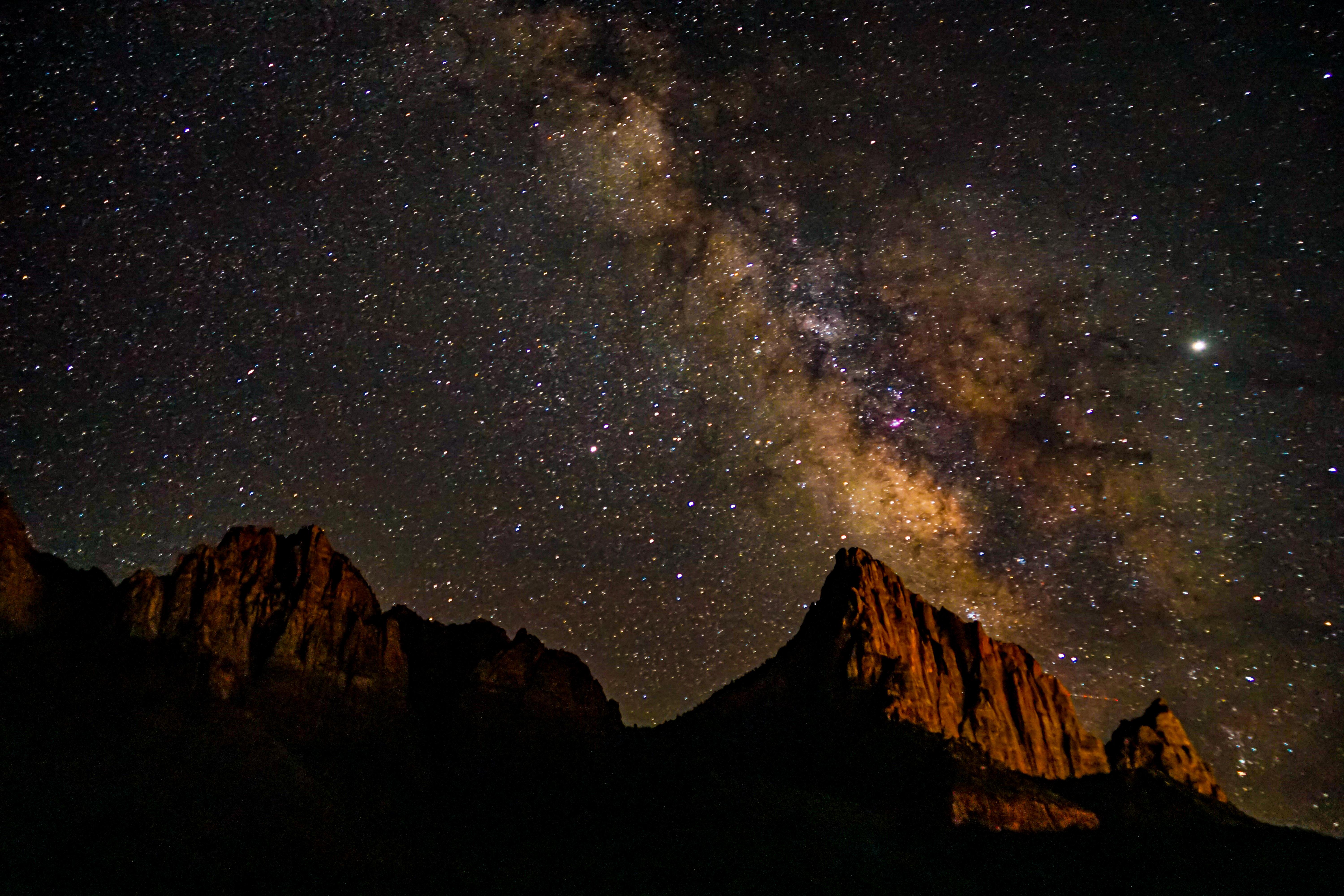 The Watchman (Zion National Park, Utah USA) at night [6000x4000] [OC