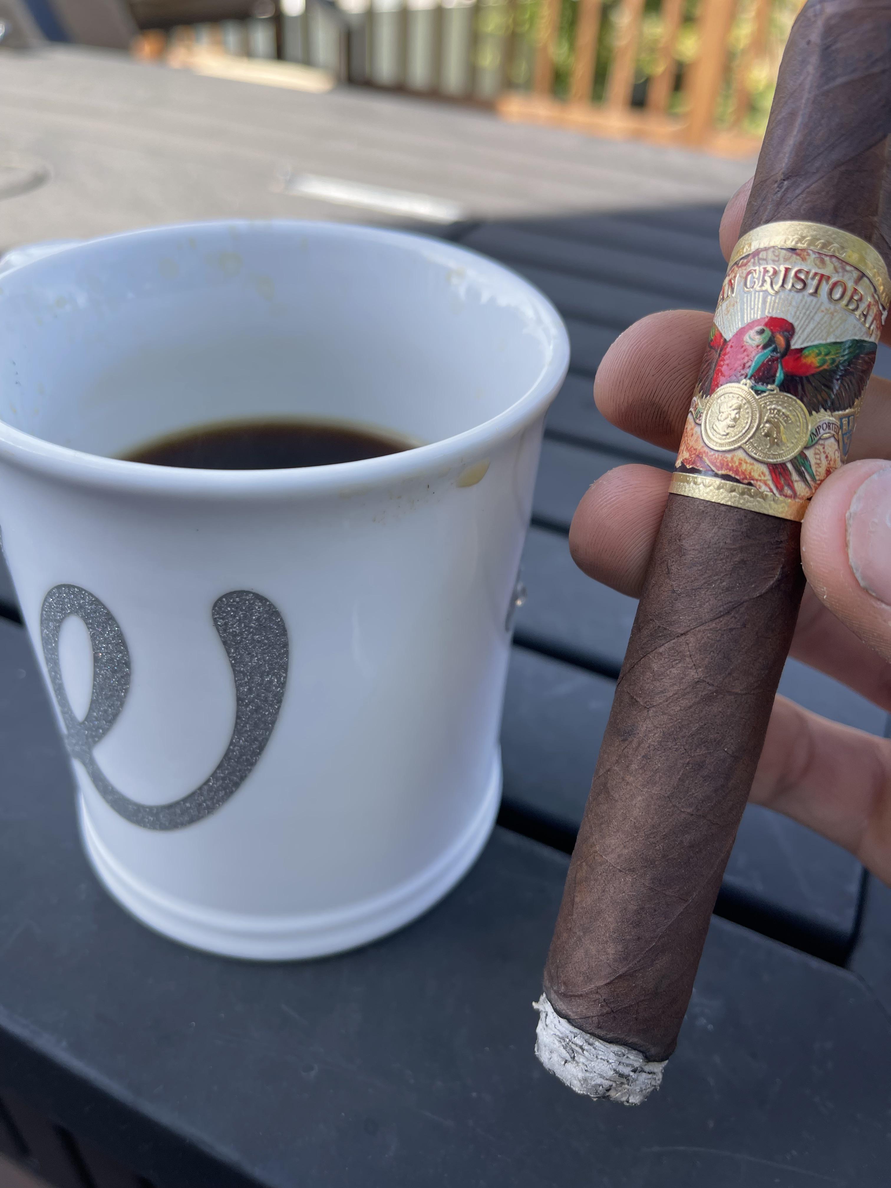 First time pairing a cigar with coffee.. now I get it r/cigars