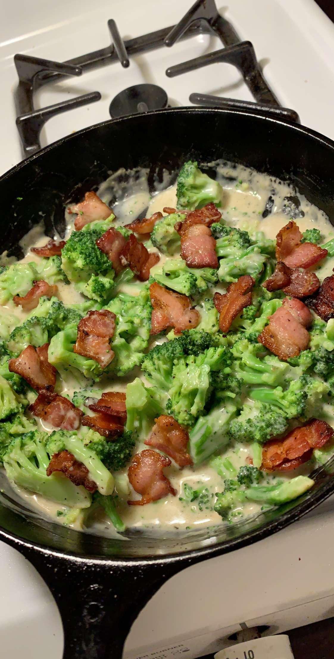 Broccoli Alfredo with bacon r/Keto_Food