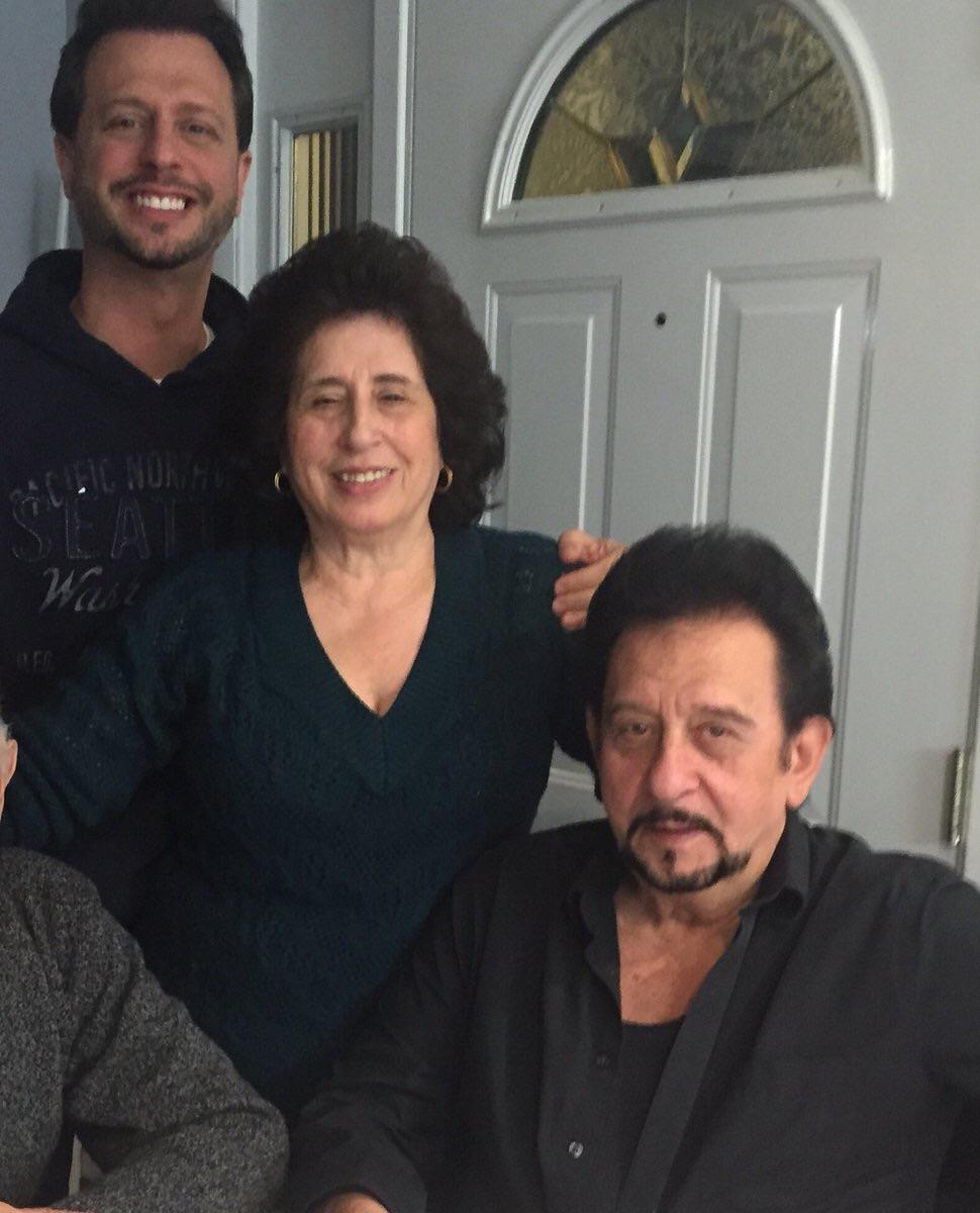 One big happy Italian family. r/howardstern