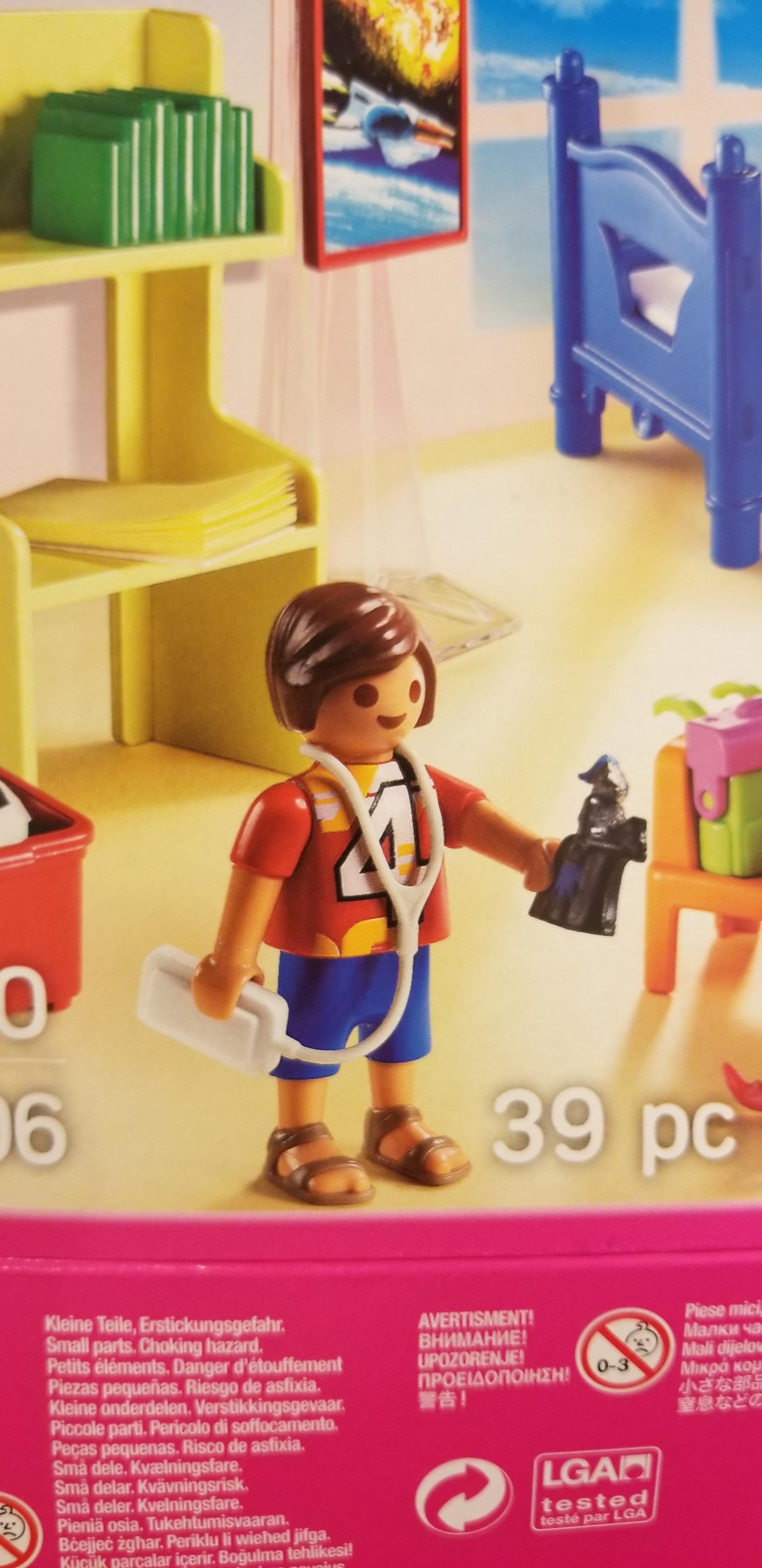 My daughter received this playmobil toy for her birthday and I can't