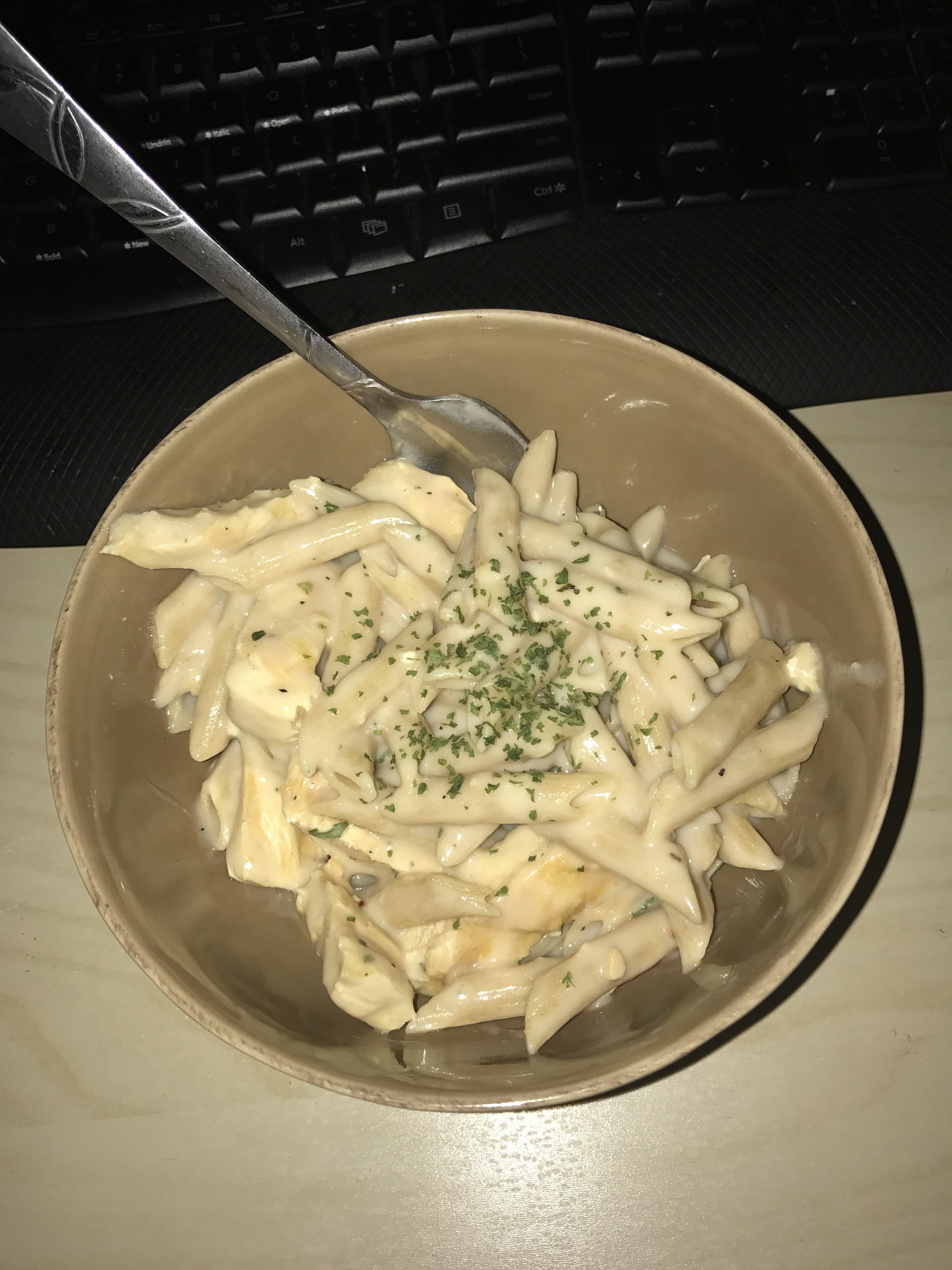 420 calories for a big ol' bowl of Chicken Alfredo with whole wheat