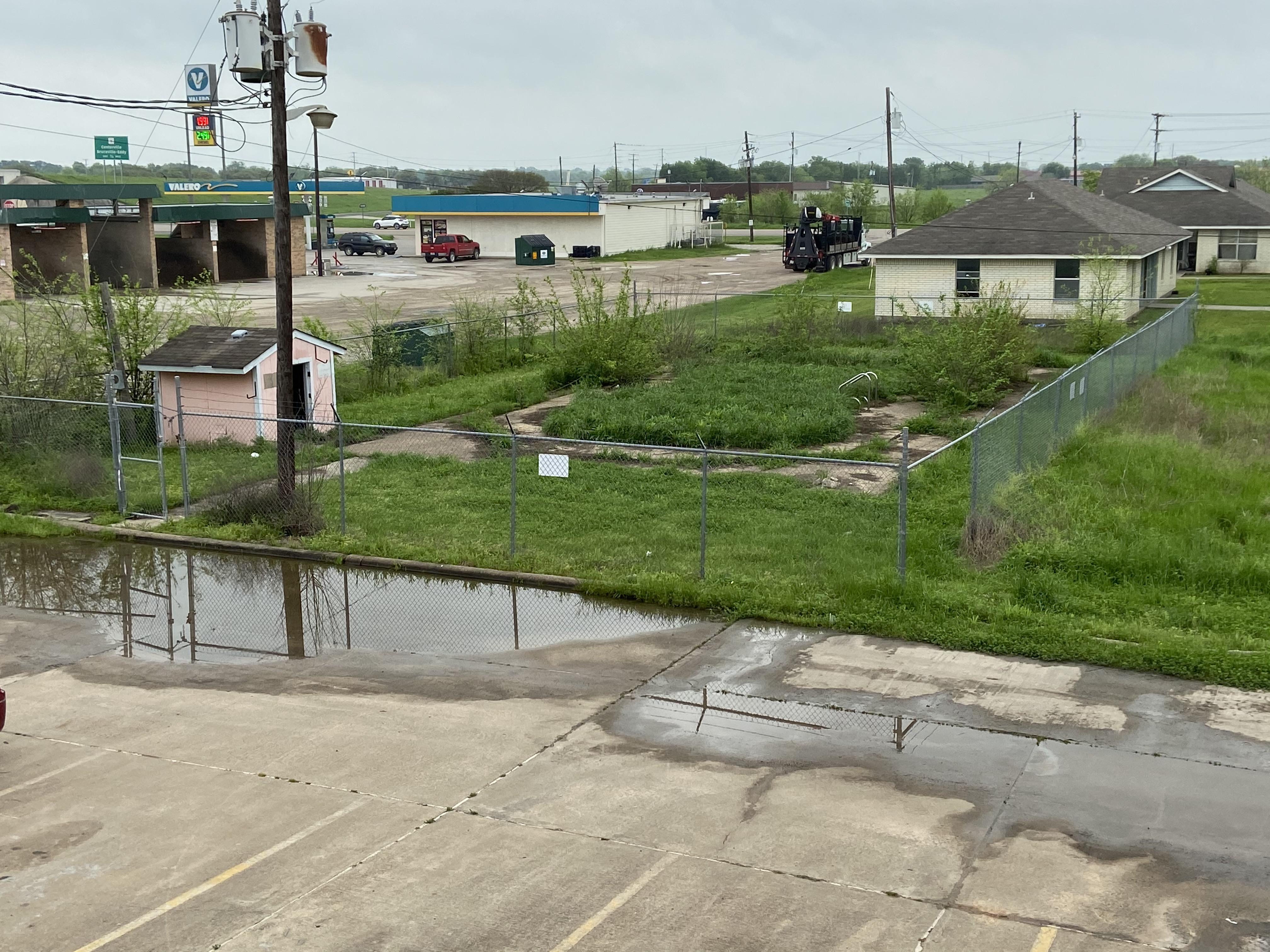 Hotel Pool Marlin, TX r/UrbanHell