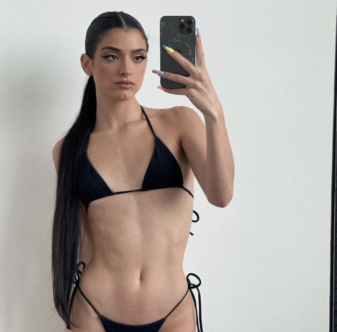 Dixie D’Amelio’ looks so good : CelebrityBelly