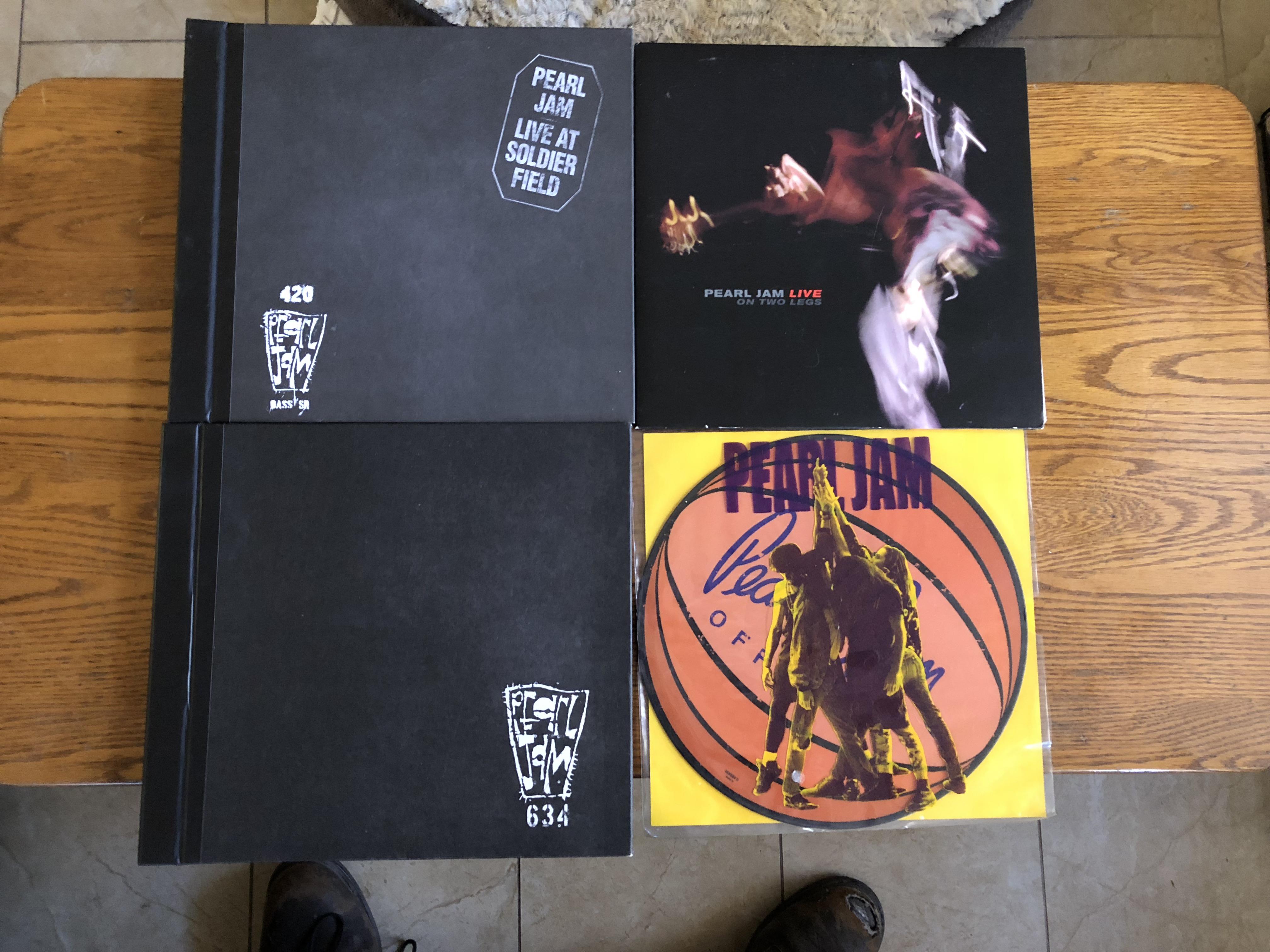 Finally got my hands on some hard to find Pearl Jam albums. Vault 4&7
