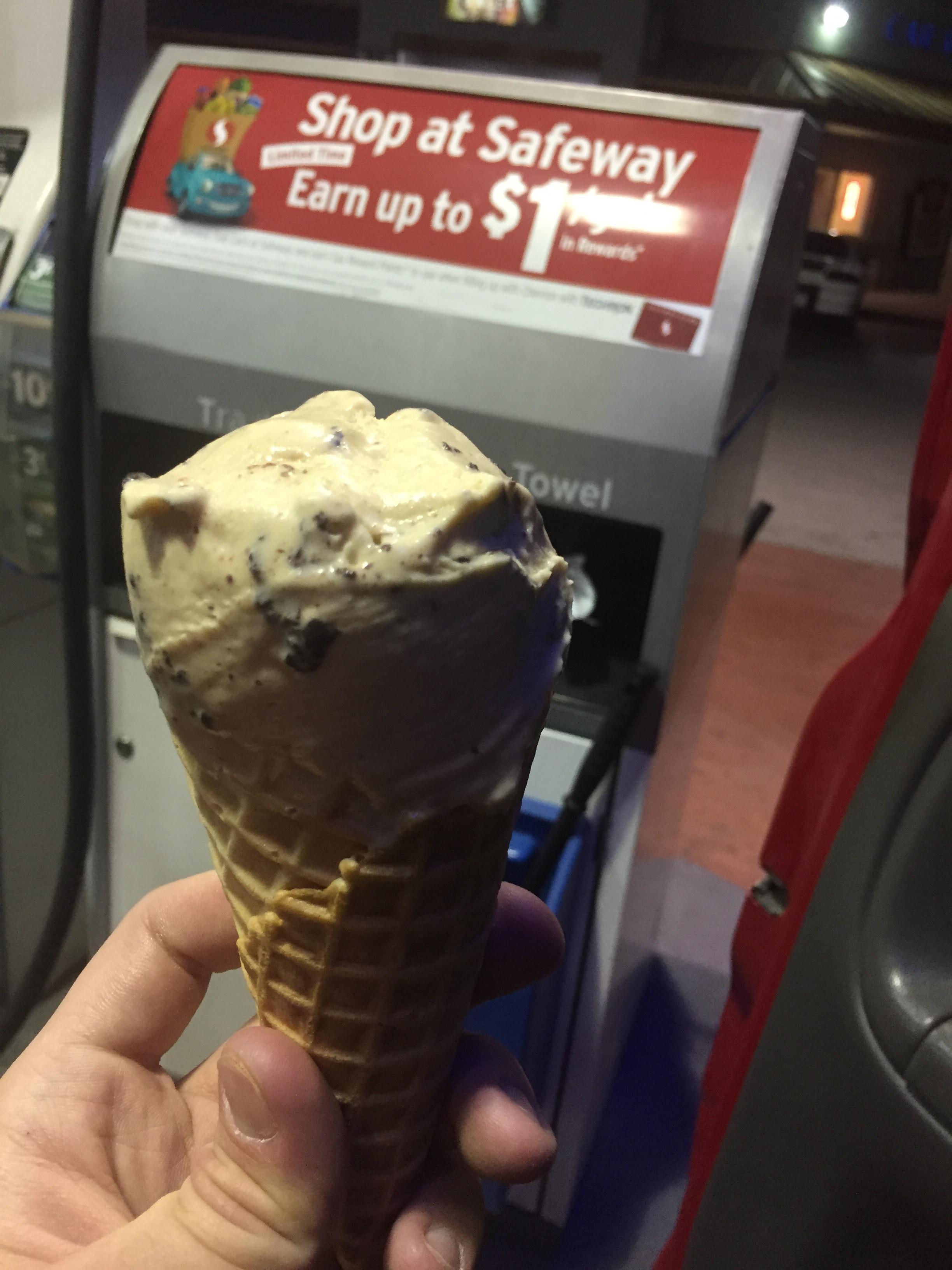 My local gas station has peanut butter ice cream. r/PeanutButter