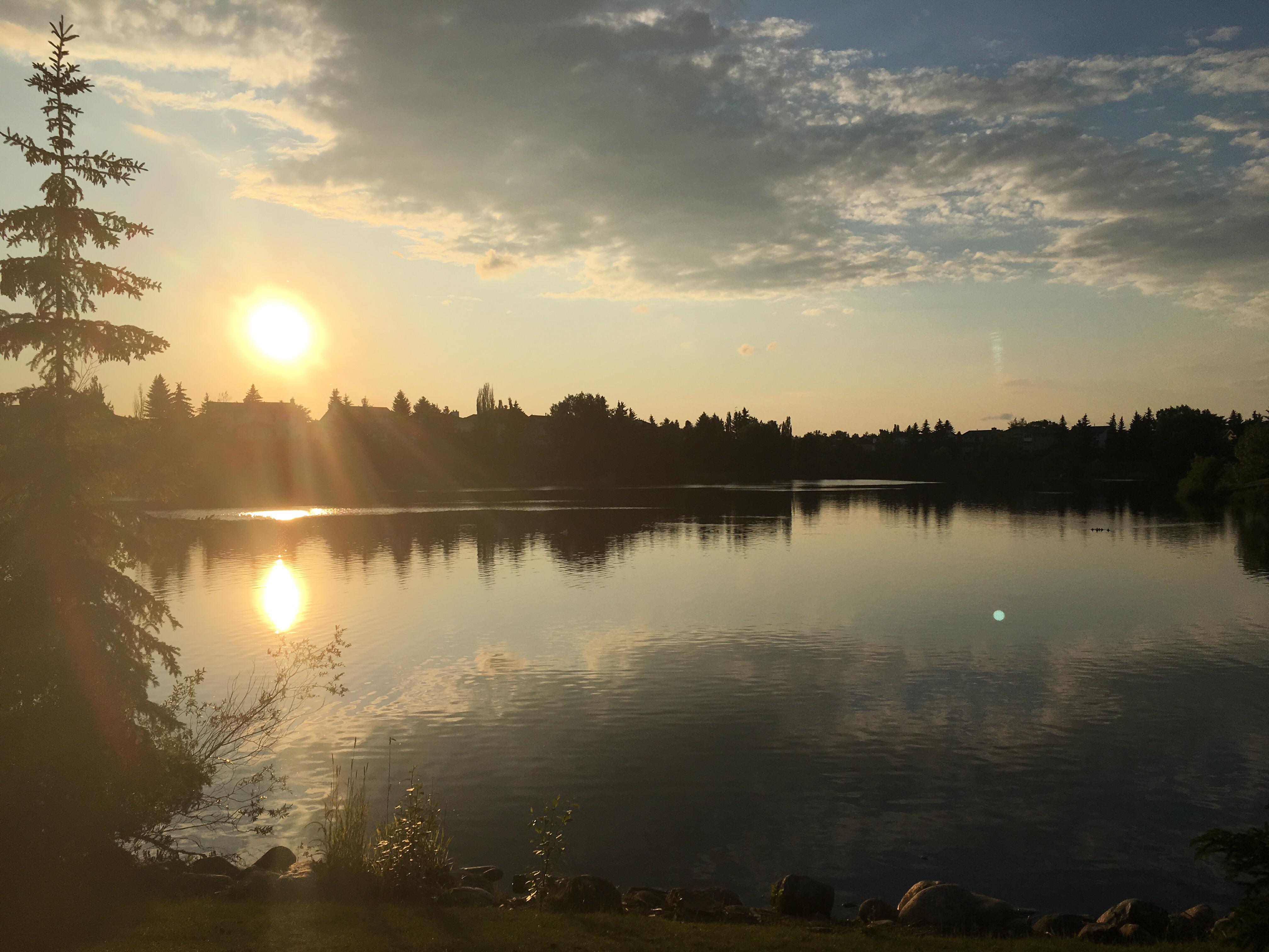 Breathtaking shot from Beaumaris Lake, Castle Downs r/Edmonton