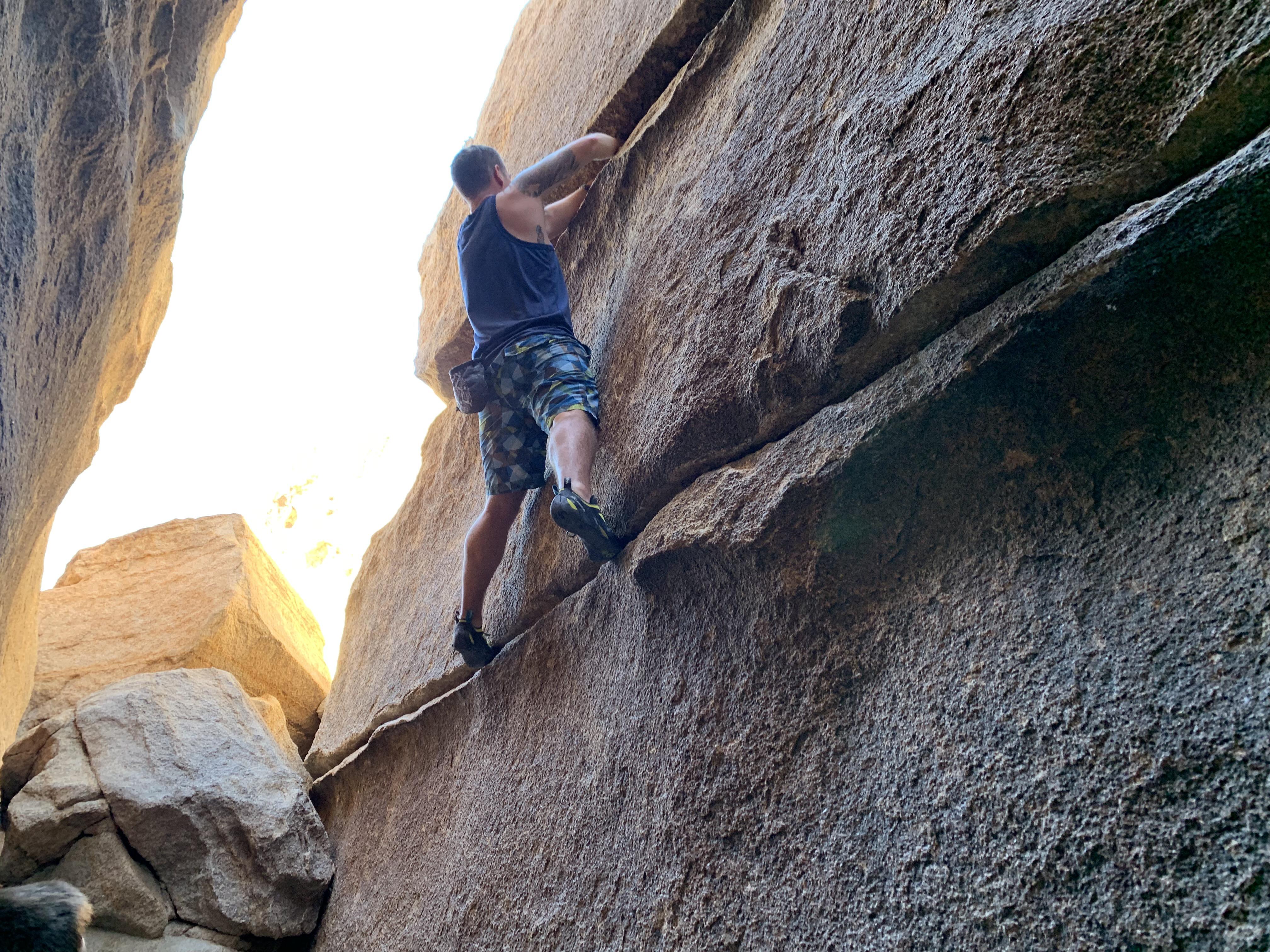 First outdoor bouldering trip JT Real Hall of Horrors March 2019 r