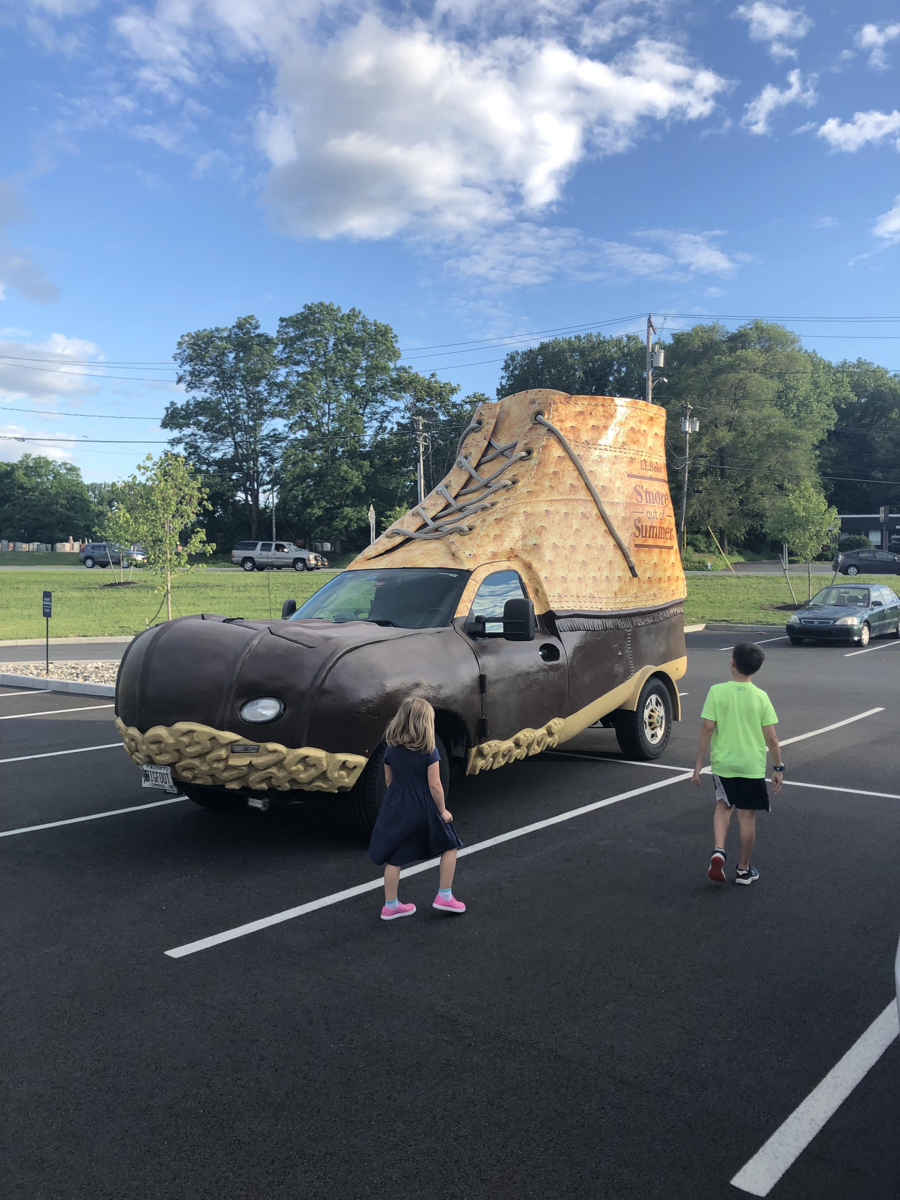 Seen in Albany NY. L.L. Bean ‘bigfoot’ boot truck. Had to share. r/pics