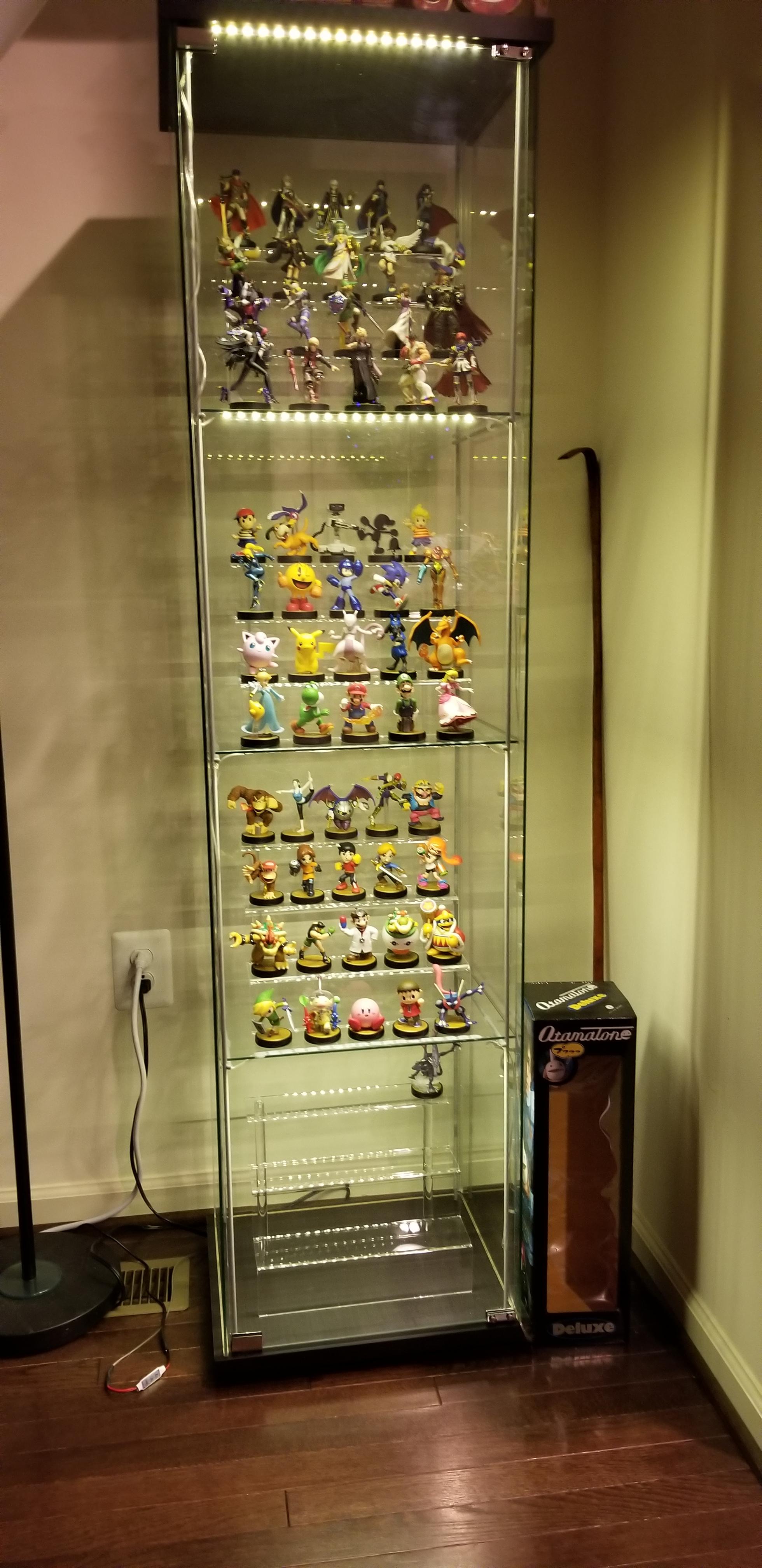 Detolf shelf + lighting kit + niubee acrylic risers. Leaves room for